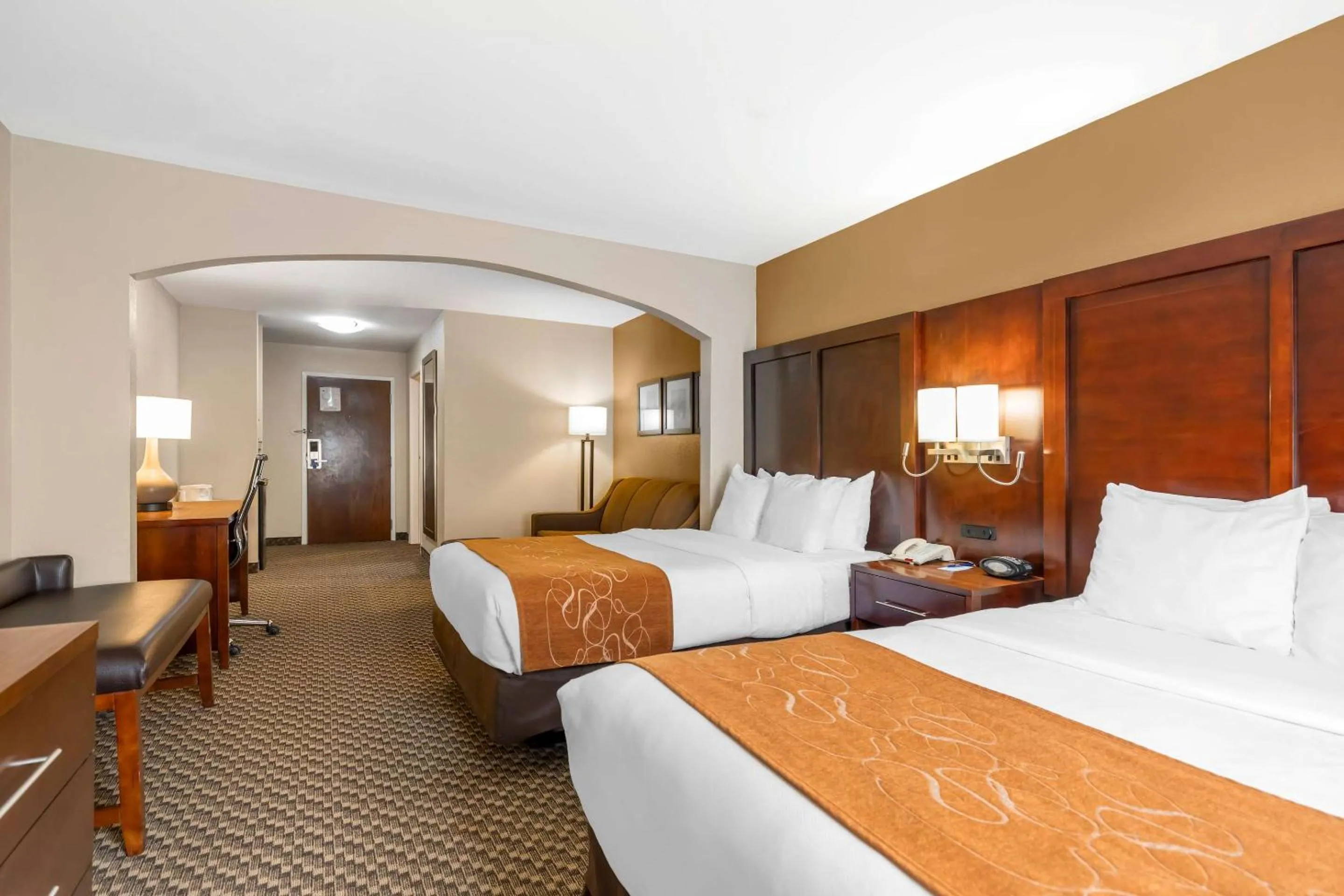 Bedroom, Bed in Comfort Suites Port Allen - Baton Rouge