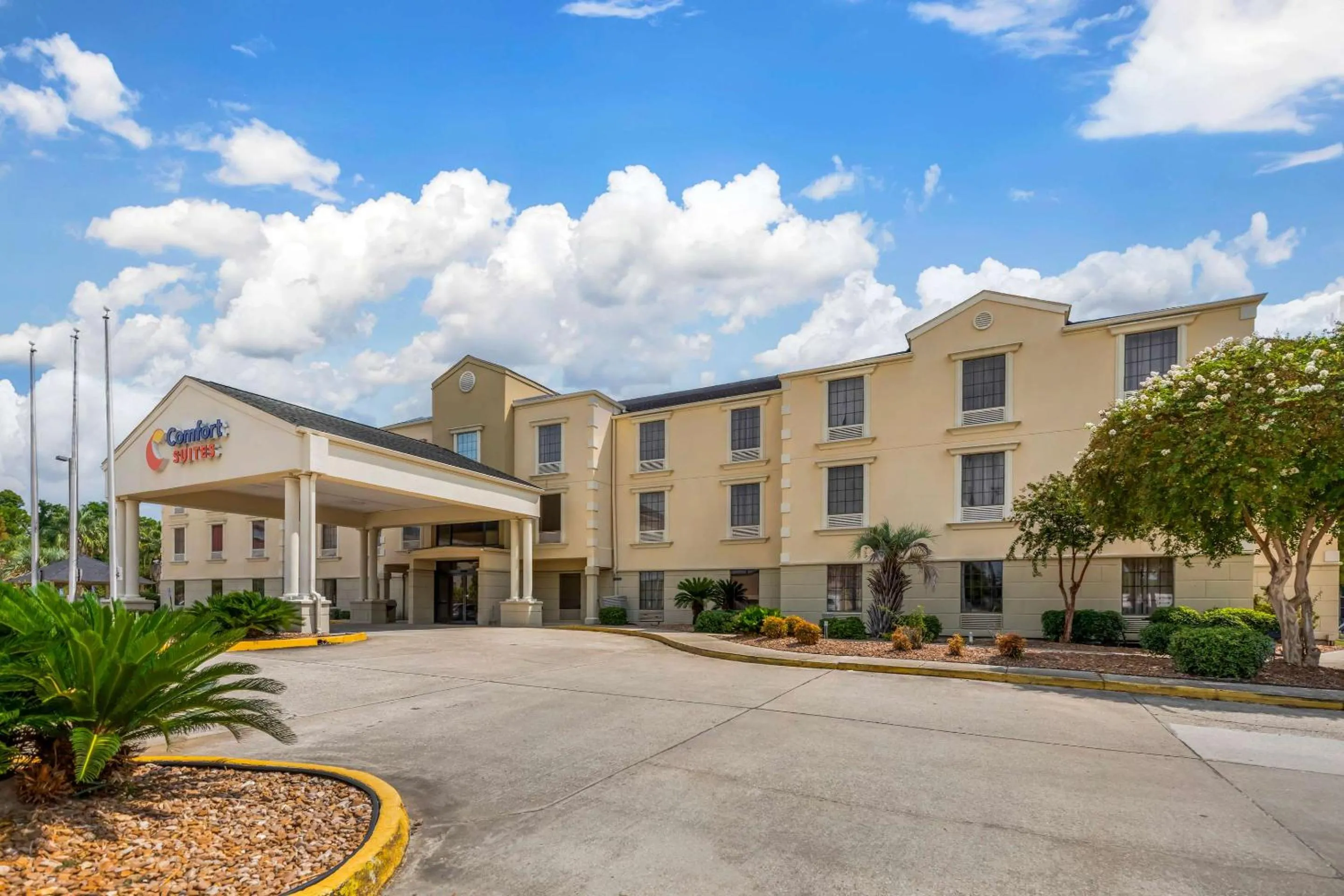 Property building in Comfort Suites Port Allen - Baton Rouge