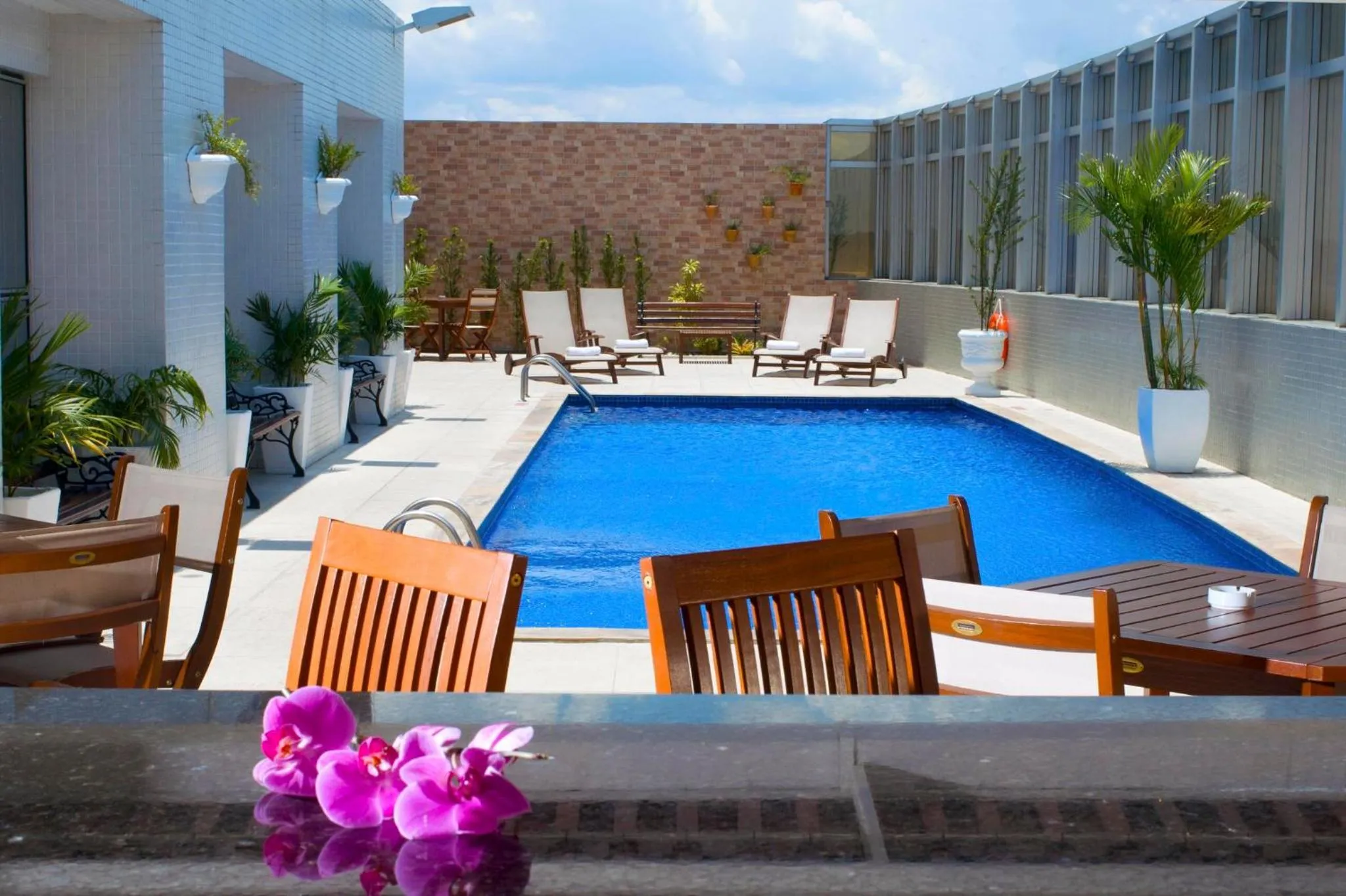 Swimming pool in Holiday Inn Manaus by IHG