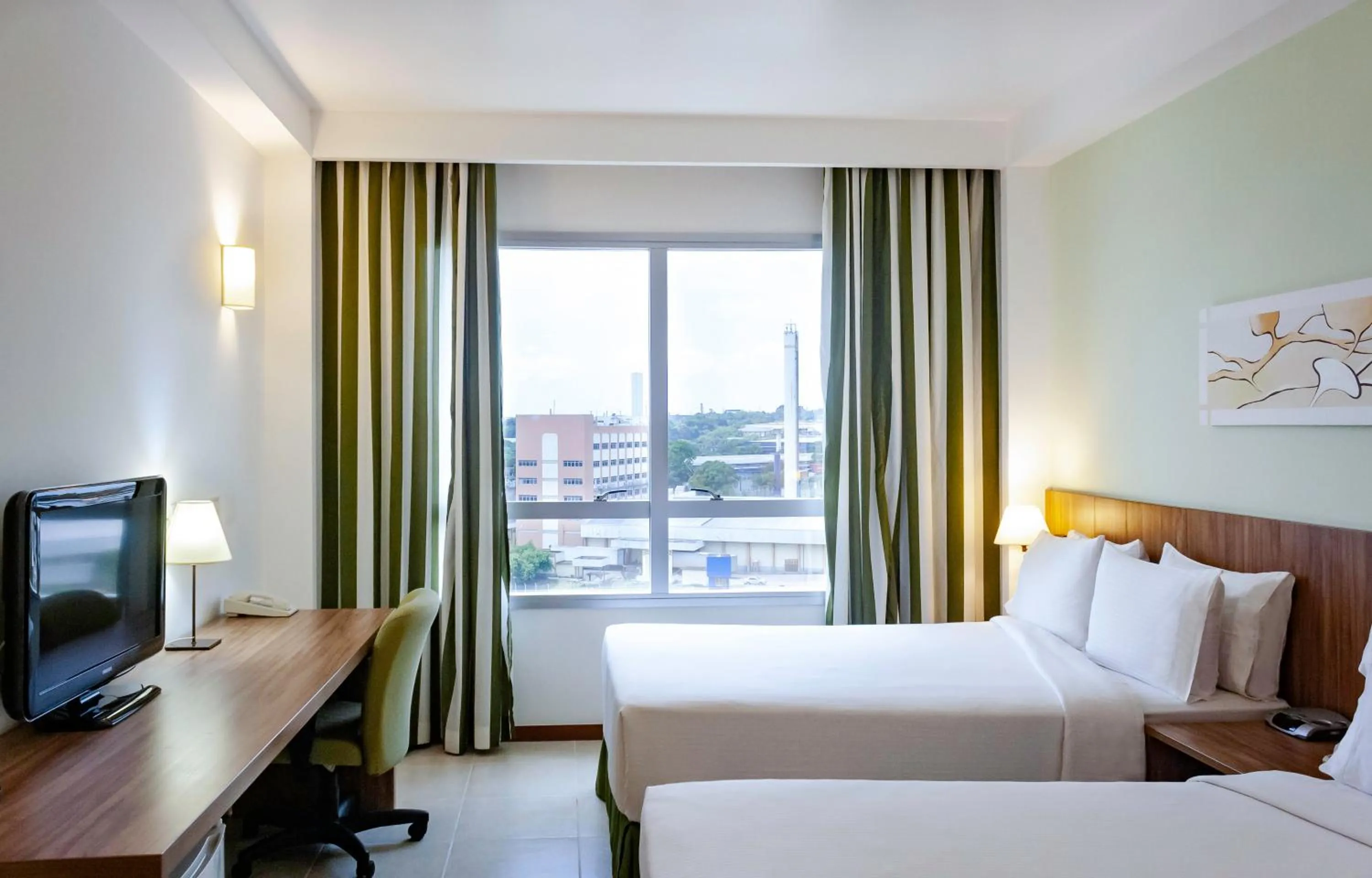 Photo of the whole room, Bed in Holiday Inn Manaus by IHG