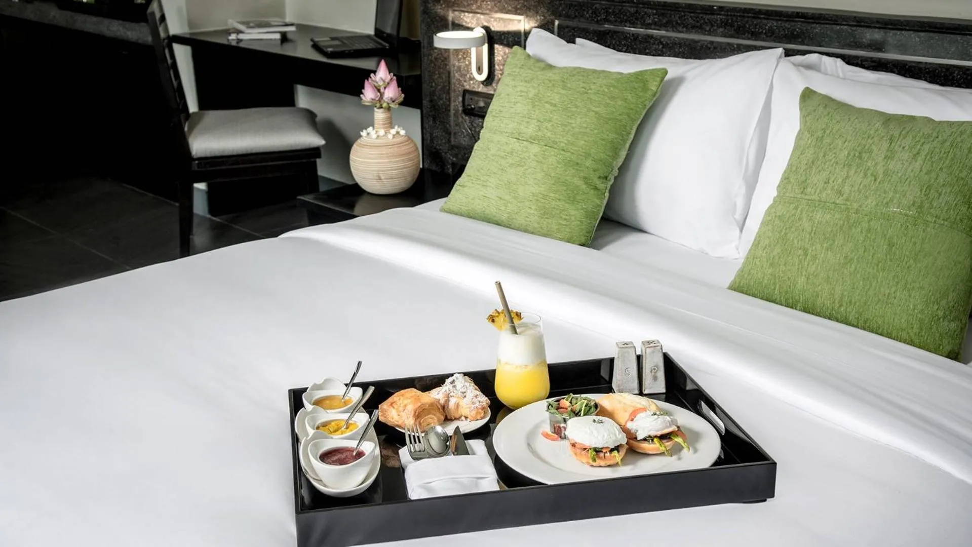 Bedroom, Bed in Anjali by Syphon