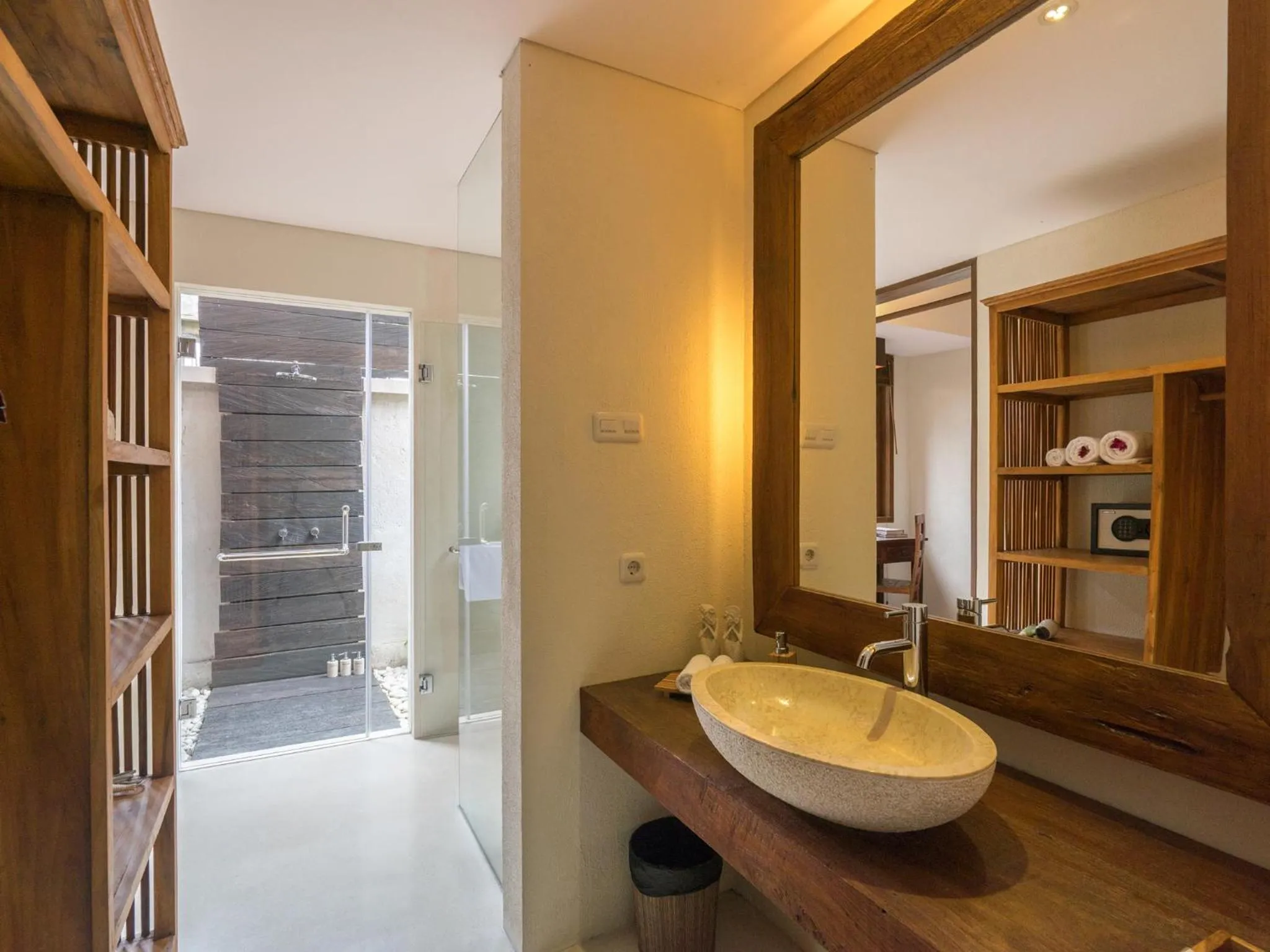 Bathroom in Rumah Suweta