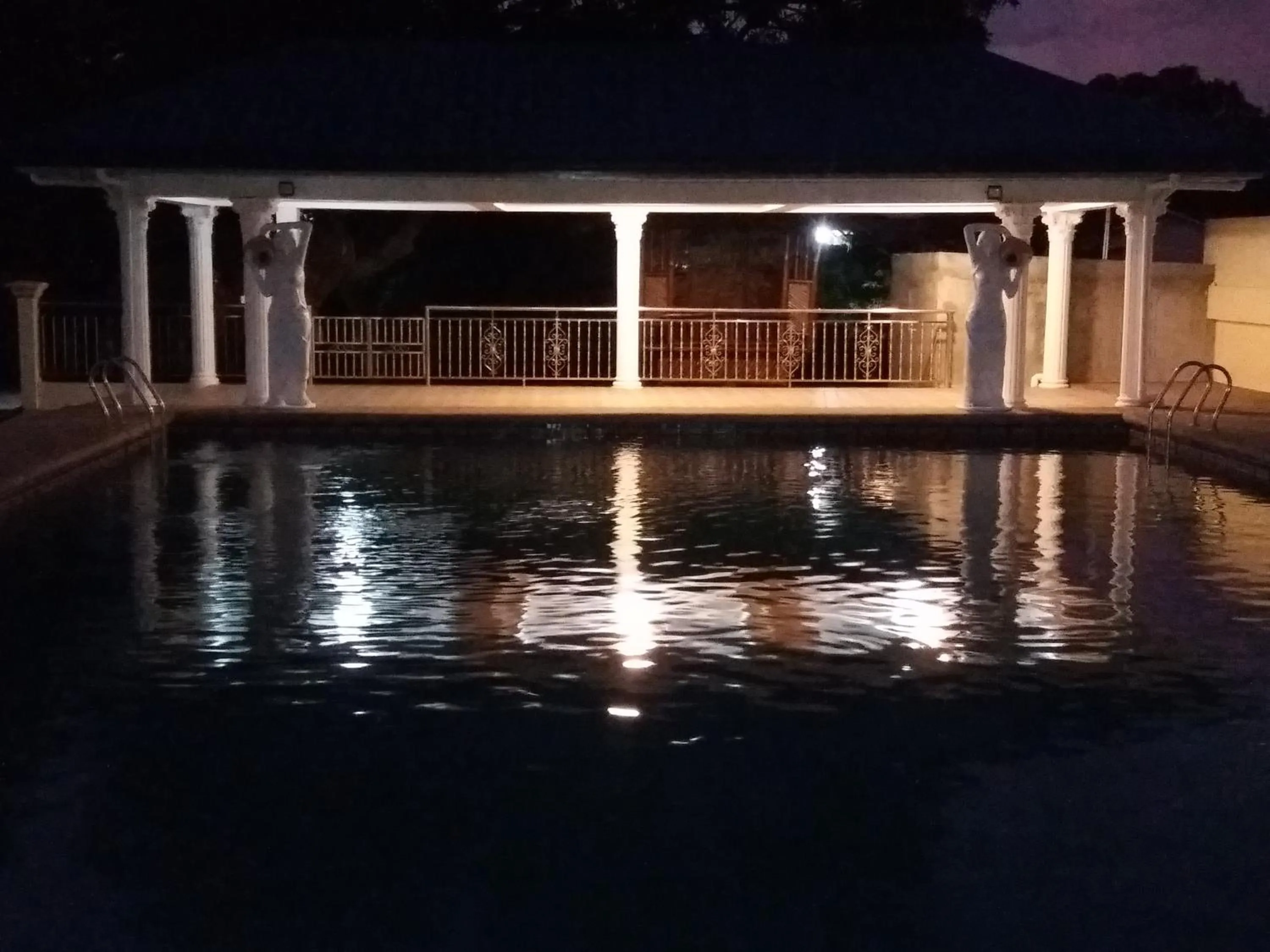 Swimming pool in Aikaterinis
