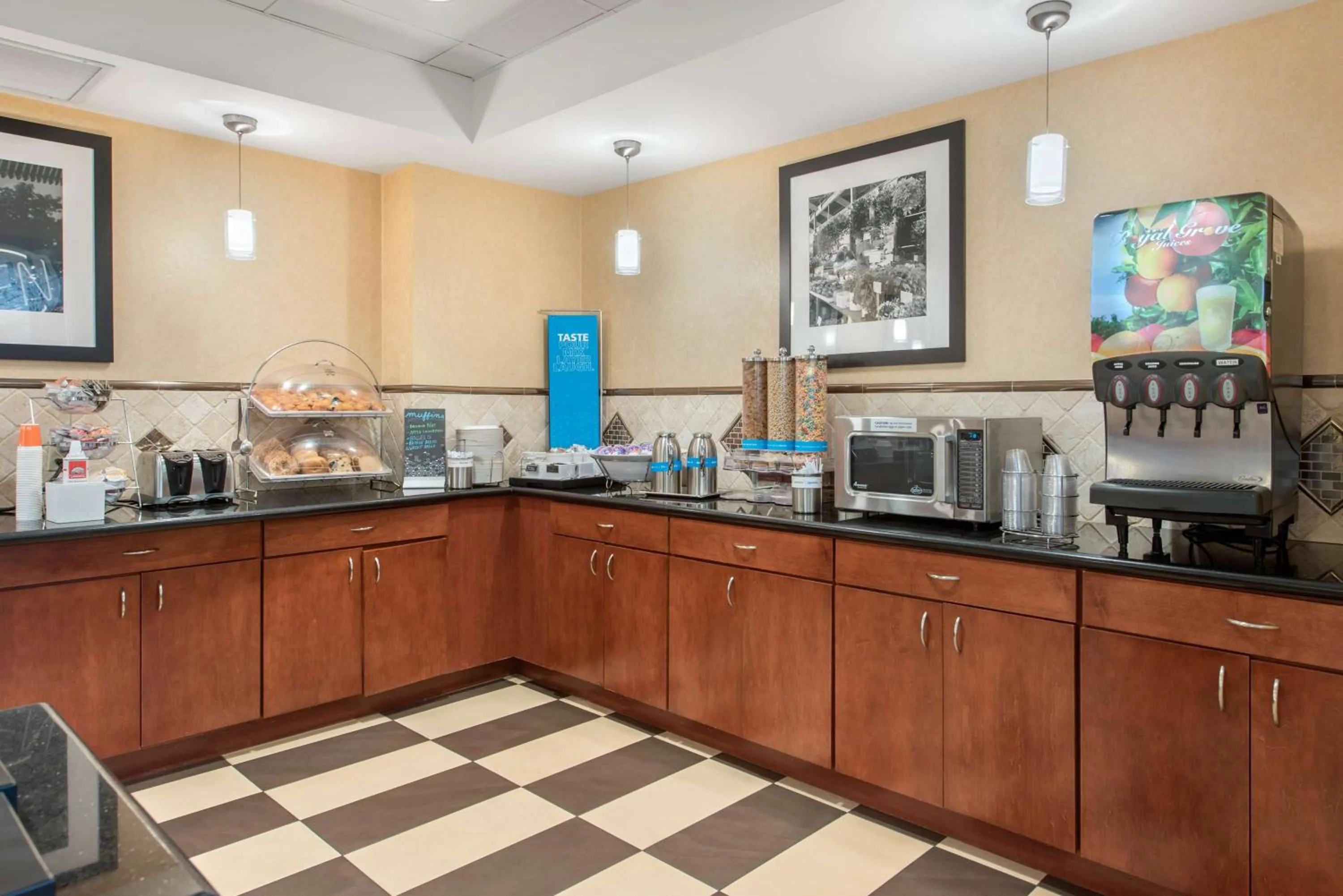 Restaurant/places to eat in Hampton Inn & Suites Arcata