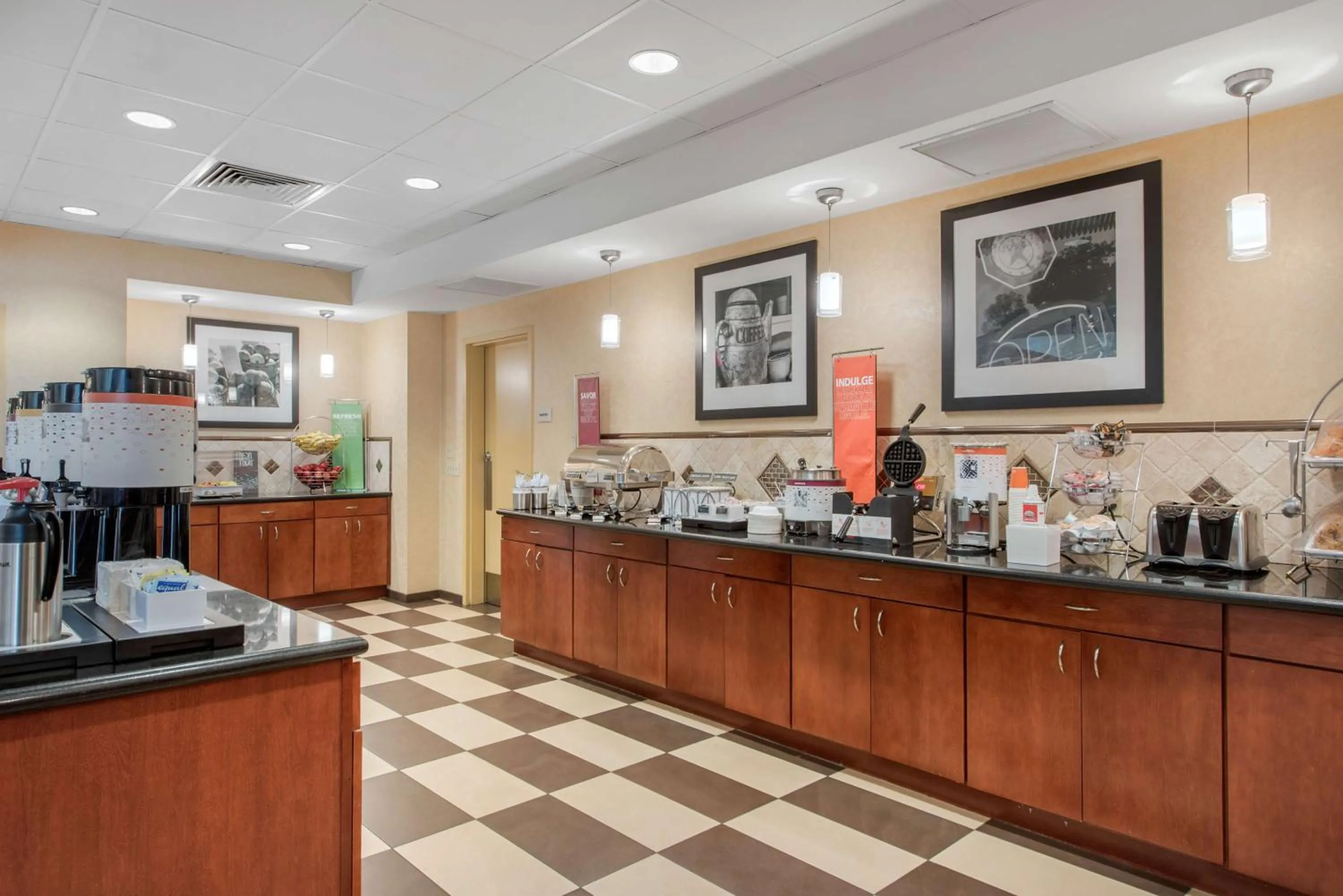 Restaurant/places to eat in Hampton Inn & Suites Arcata
