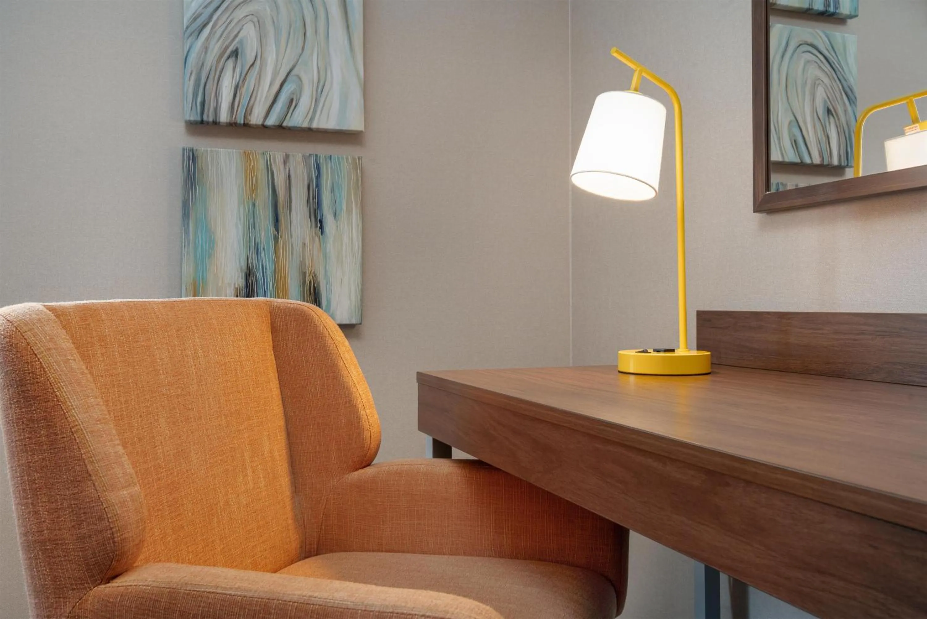 Bedroom in Hampton Inn & Suites Wilkes-Barre