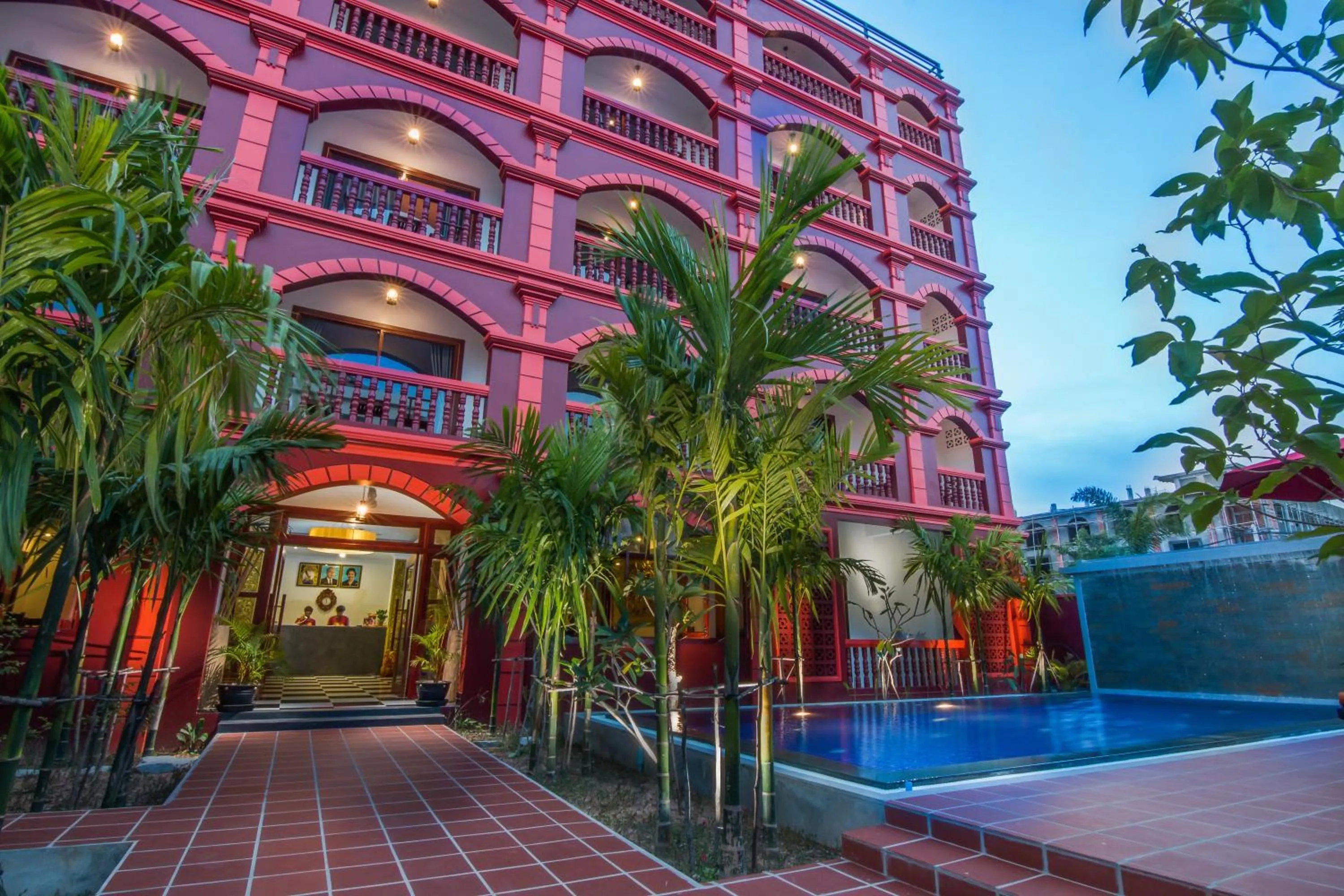 Facade/entrance in Bou Savy Villa