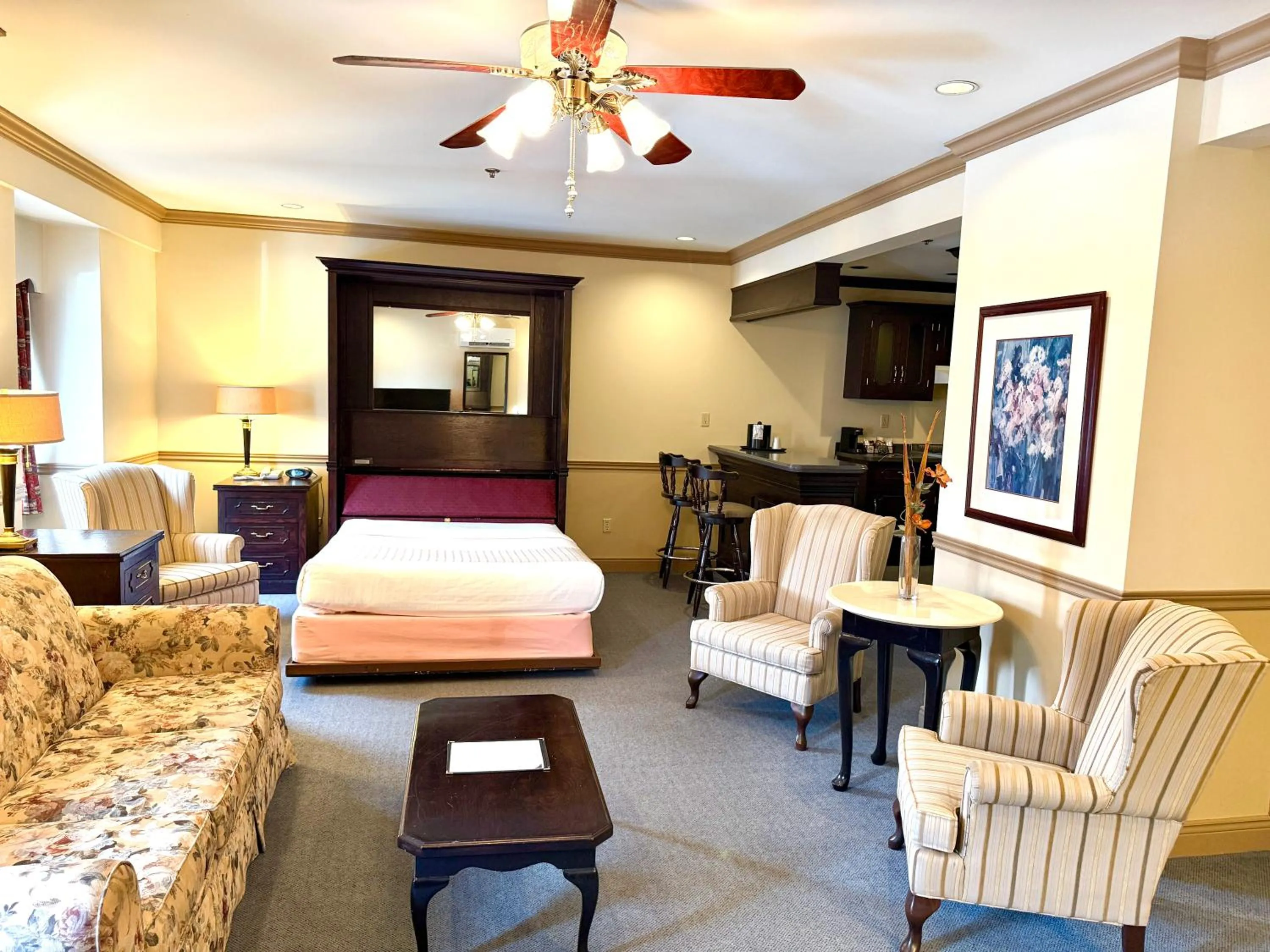 Living room in Inn on the Lake