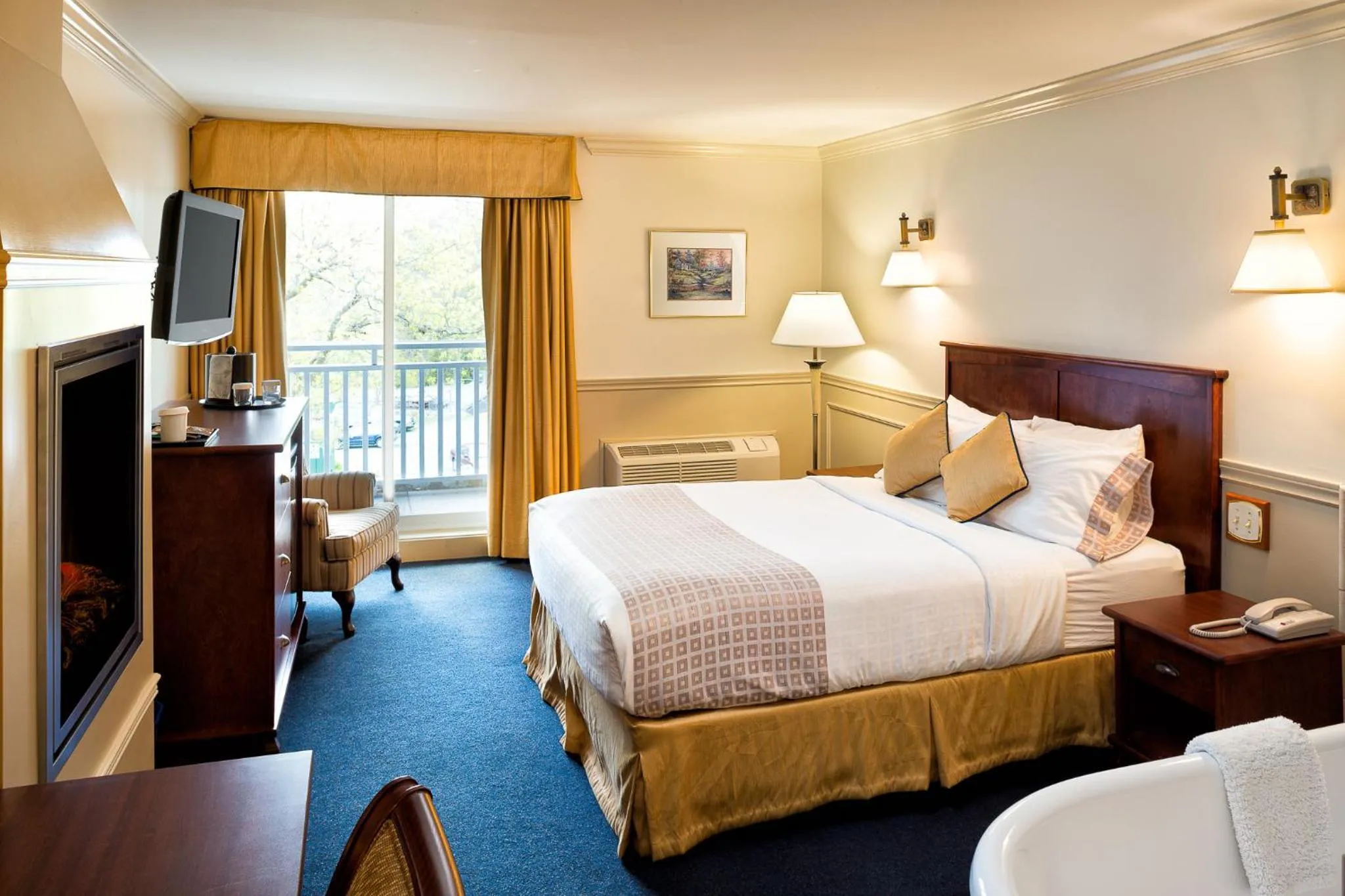 TV and multimedia, Bed in Inn on the Lake