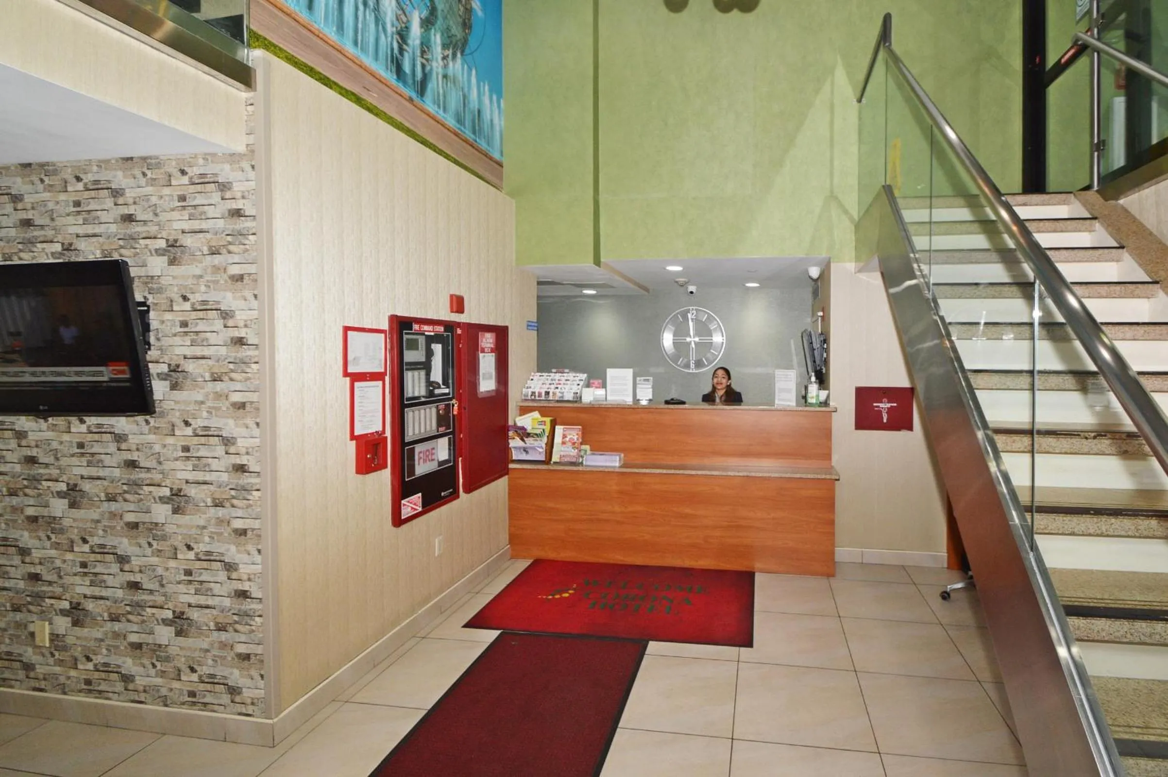 Lobby or reception in Corona Hotel New York - LaGuardia Airport