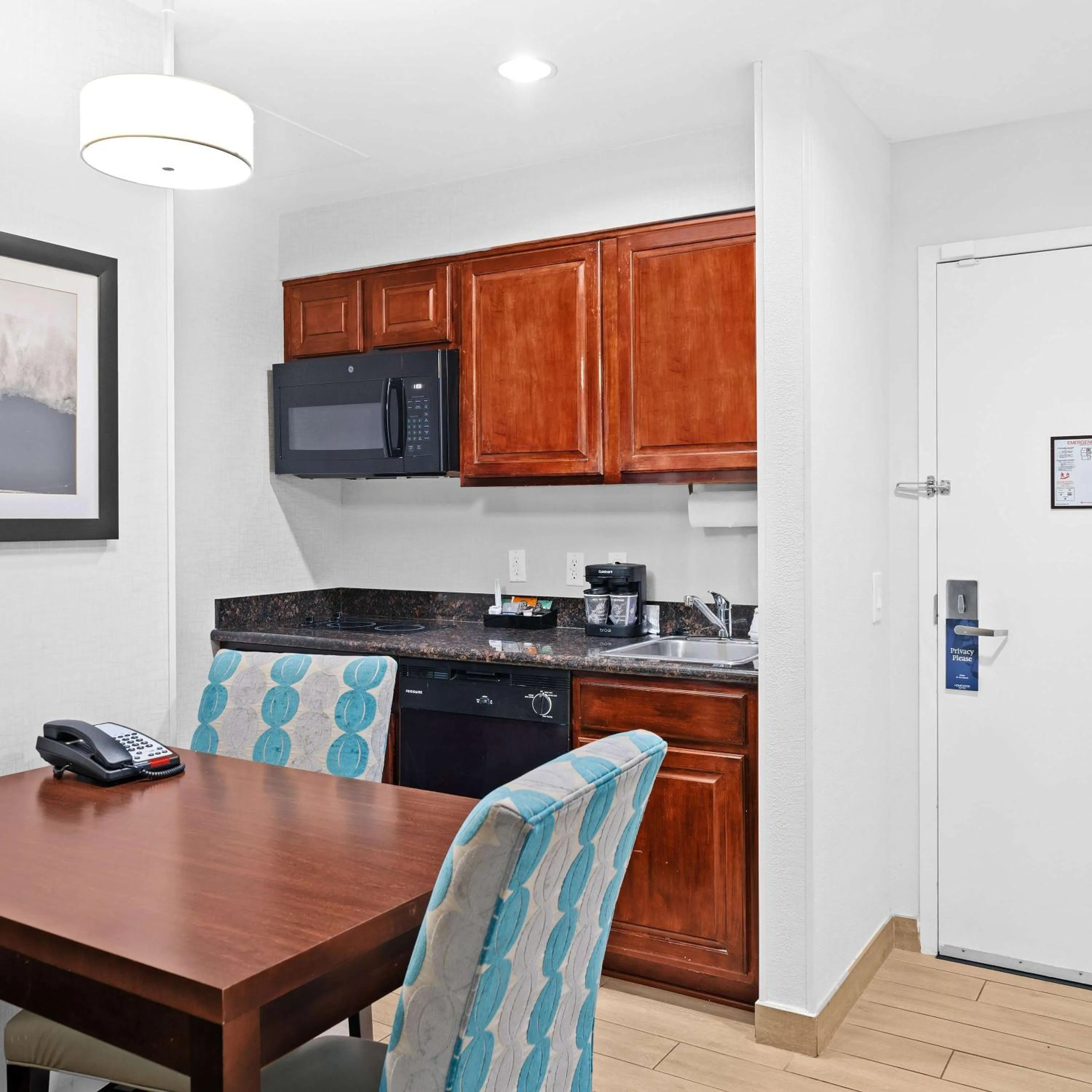 Kitchen or kitchenette in Homewood Suites by Hilton Fort Lauderdale Airport-Cruise Port