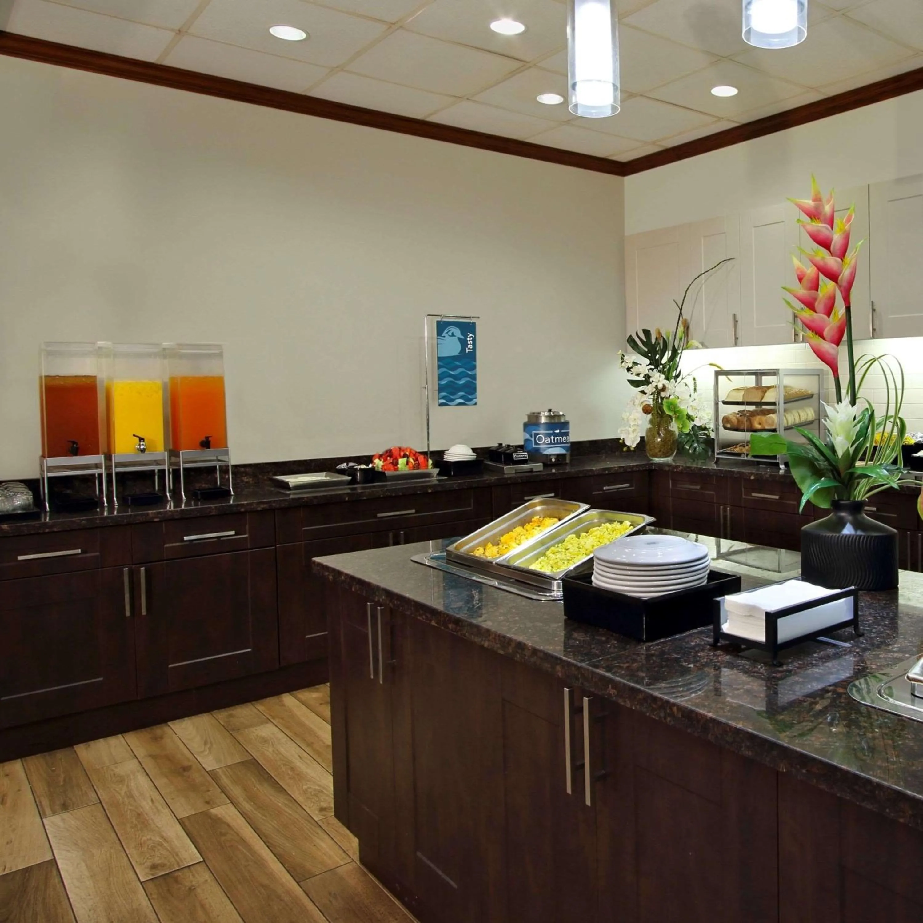 Dining area in Homewood Suites by Hilton Fort Lauderdale Airport-Cruise Port