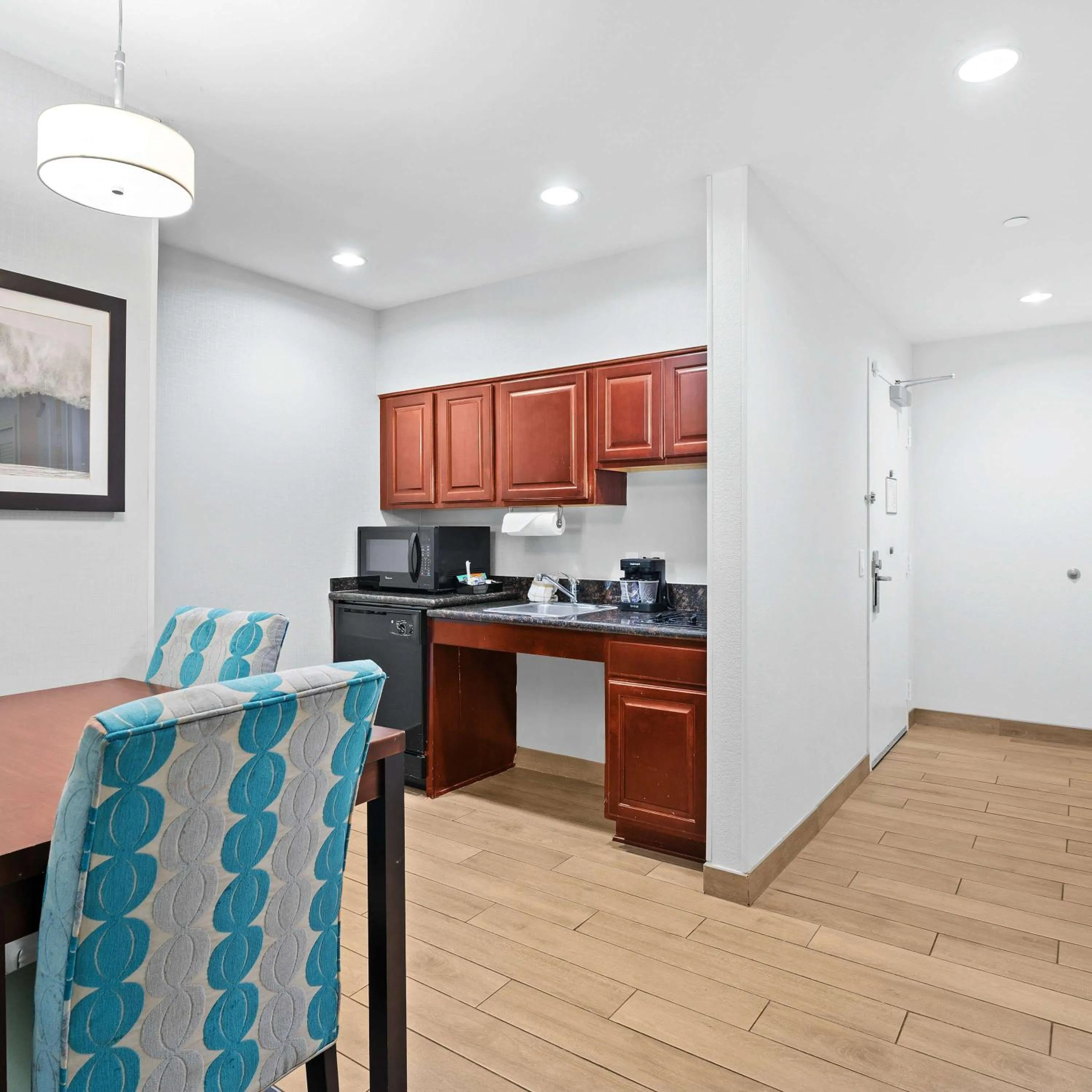 Kitchen or kitchenette in Homewood Suites by Hilton Fort Lauderdale Airport-Cruise Port