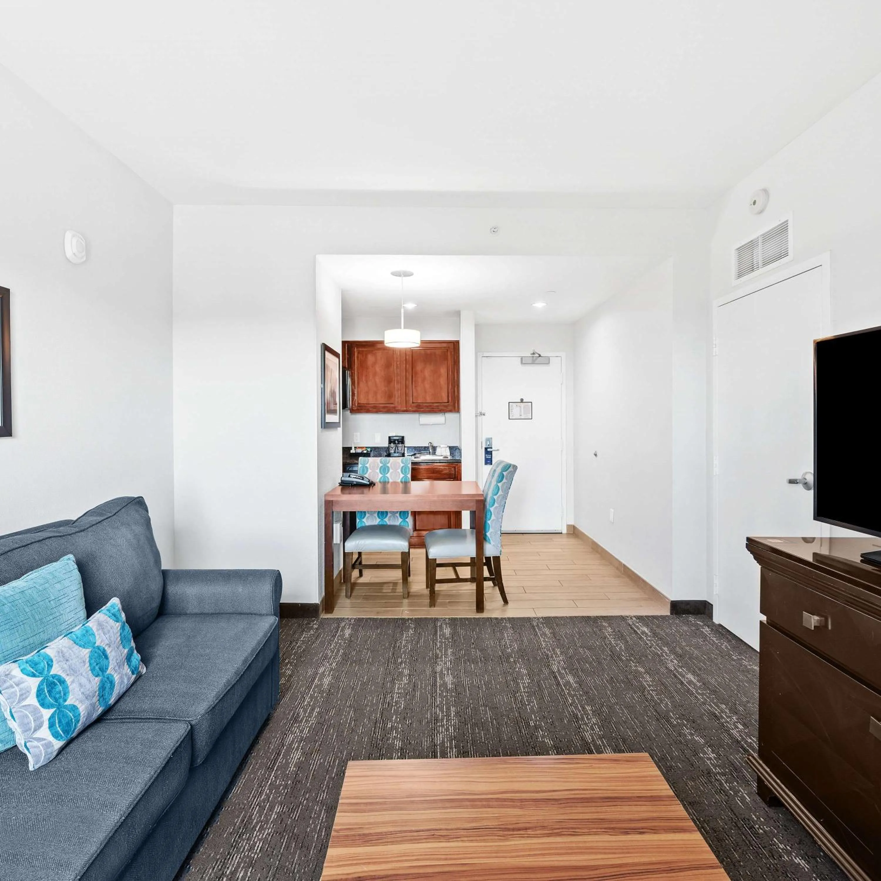 Living room in Homewood Suites by Hilton Fort Lauderdale Airport-Cruise Port