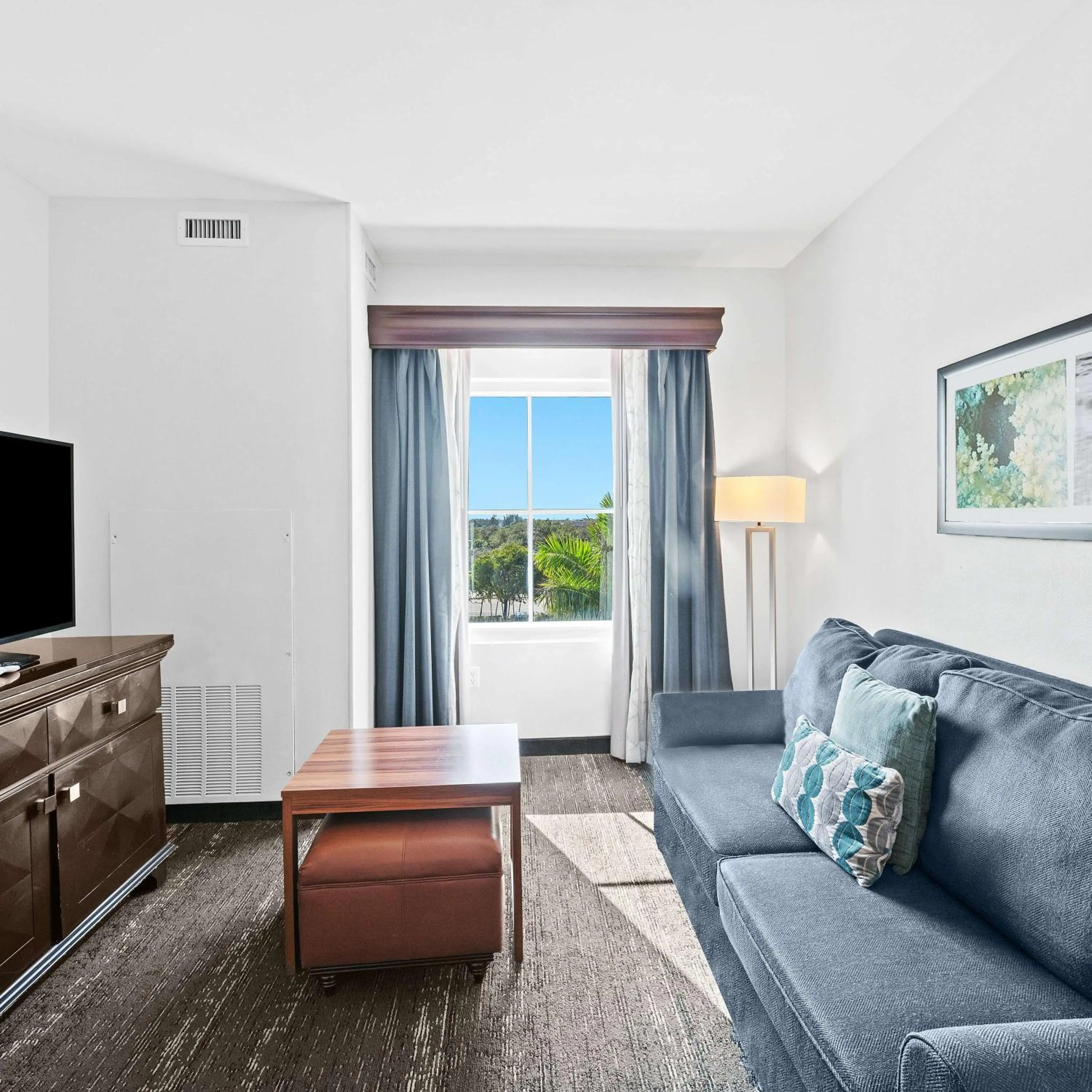 Living room in Homewood Suites by Hilton Fort Lauderdale Airport-Cruise Port