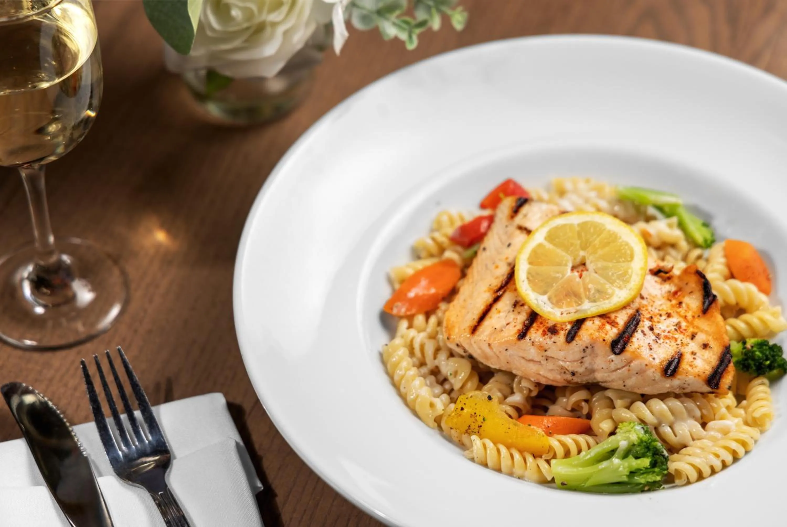 Restaurant/places to eat in Hilton Garden Inn Shirlington