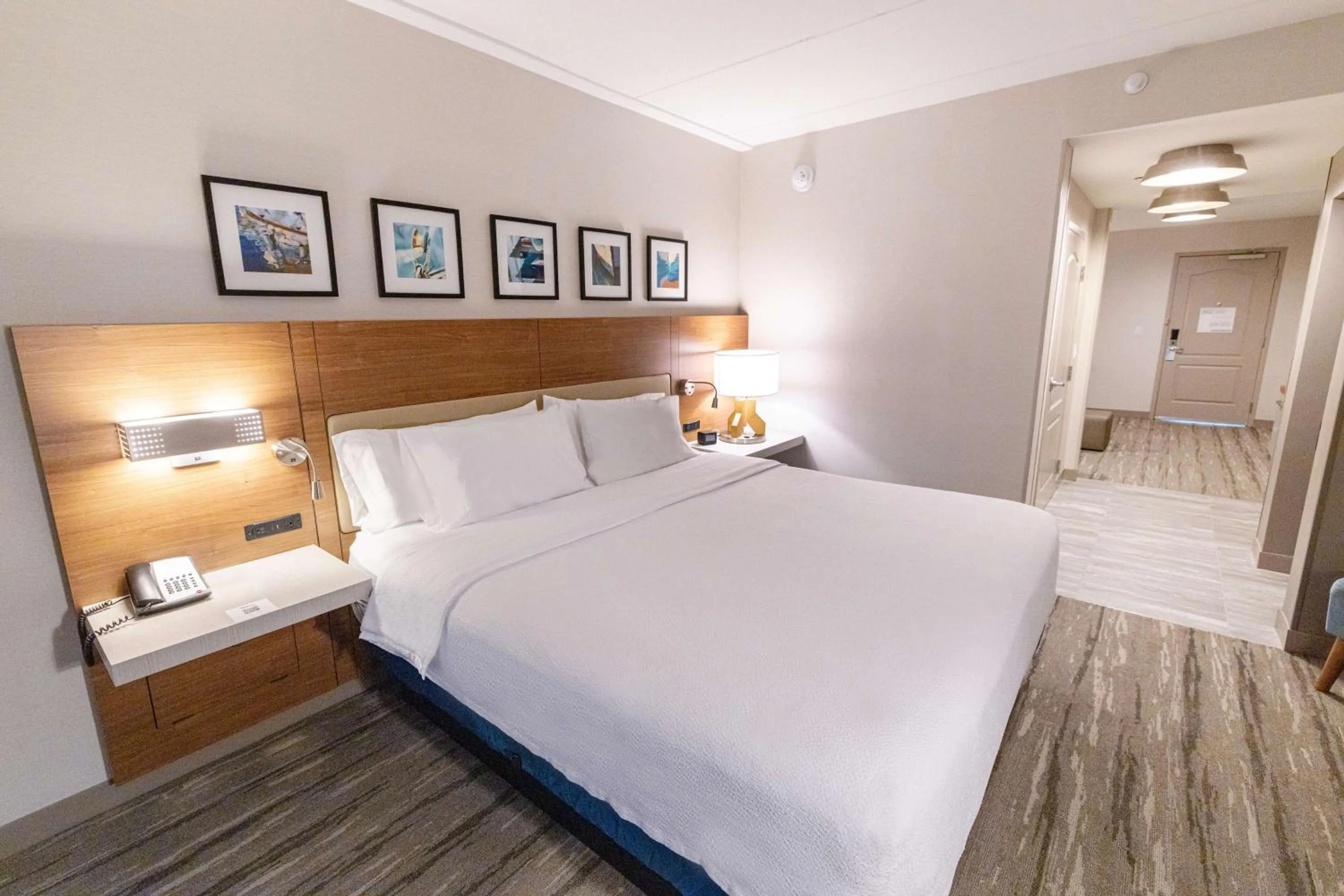 Bed in Hilton Garden Inn Lakewood