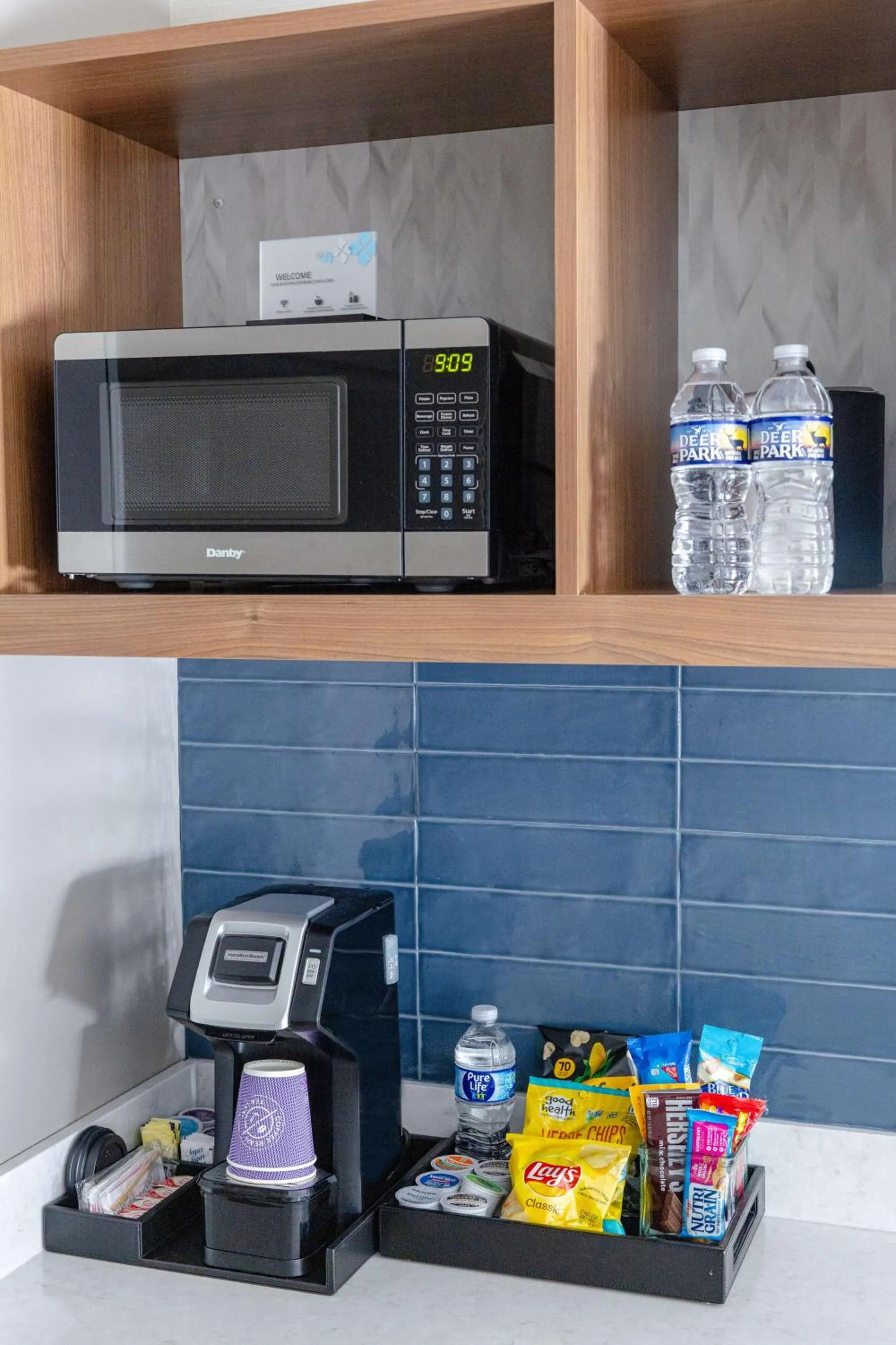 Photo of the whole room in Hilton Garden Inn Lakewood