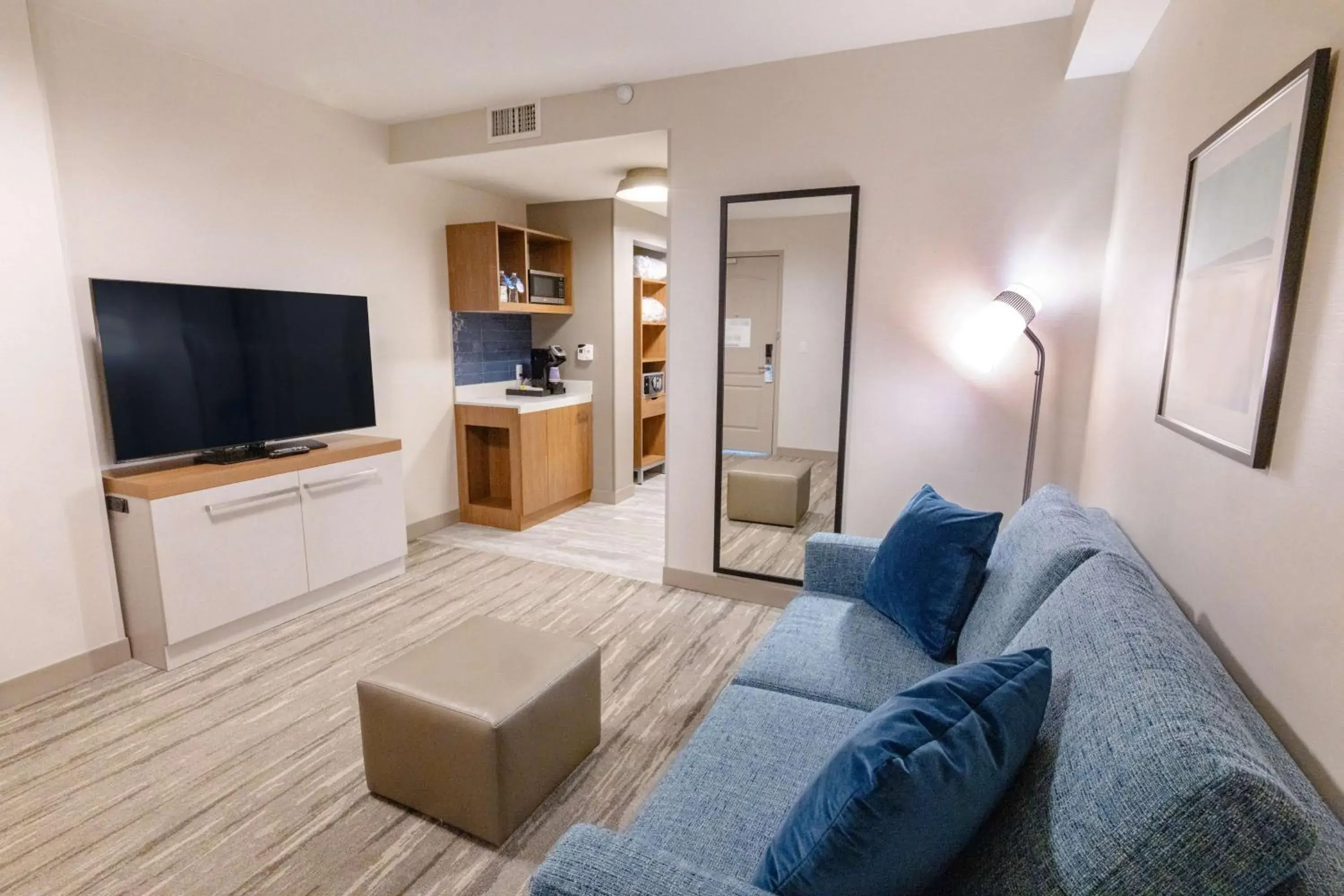 Junior King Suite with Sofa Bed in Hilton Garden Inn Lakewood Junior King Suite with Sofa Bed in Hilton Garden Inn Lakewood