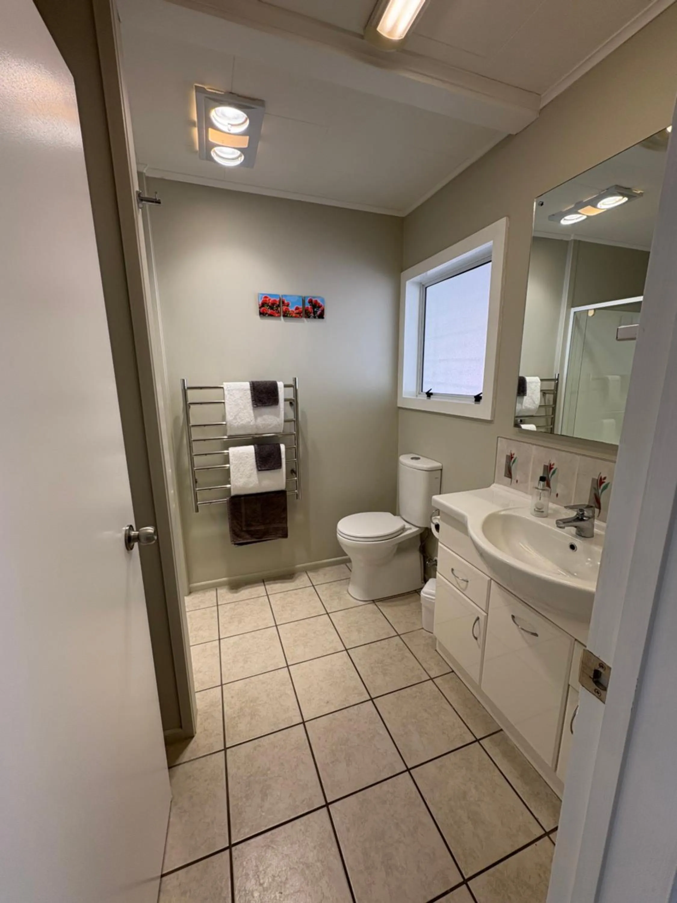 Ash Grove Boutique Motel