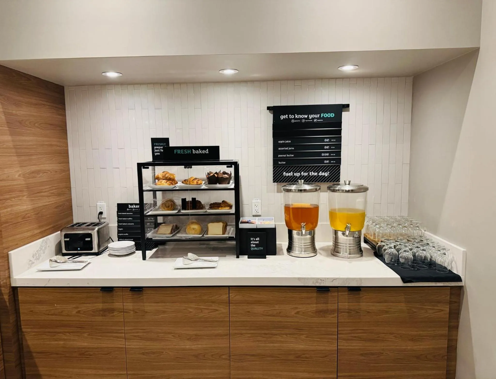 Breakfast in Holiday Inn Burlington Conference Centre by IHG