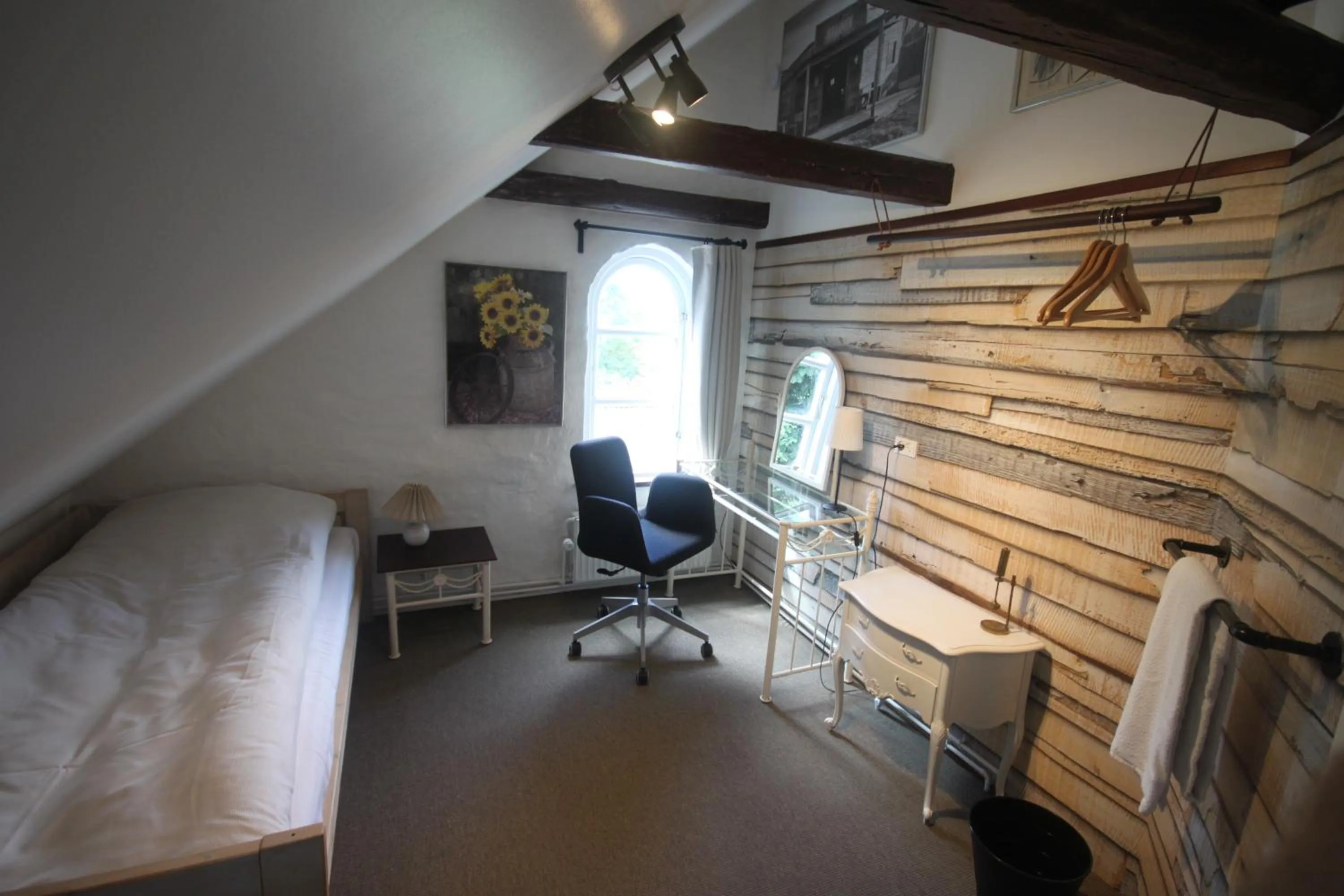 Photo of the whole room in Herstedly