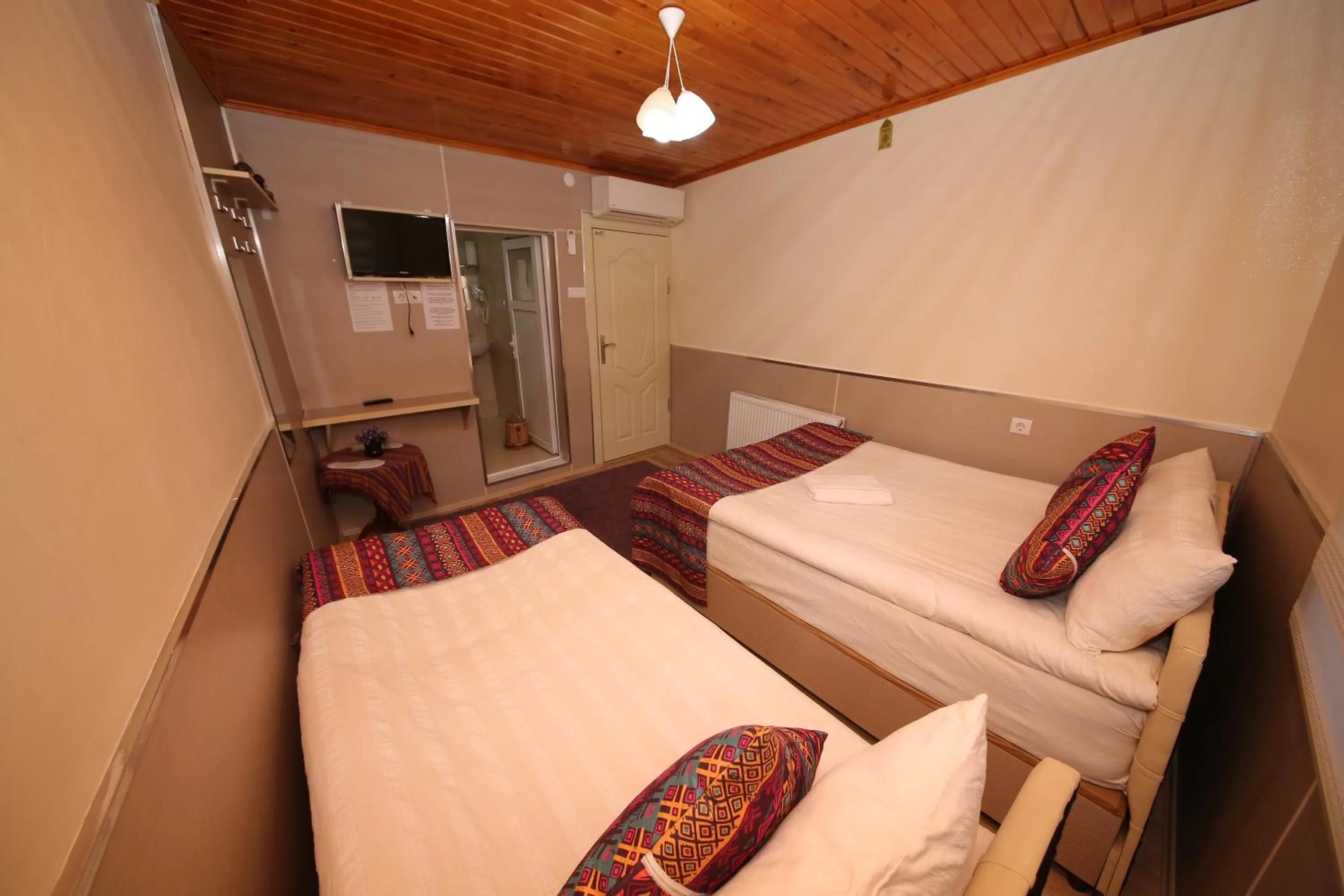 View (from property/room), Bed in Emiroğlu Konak Otel