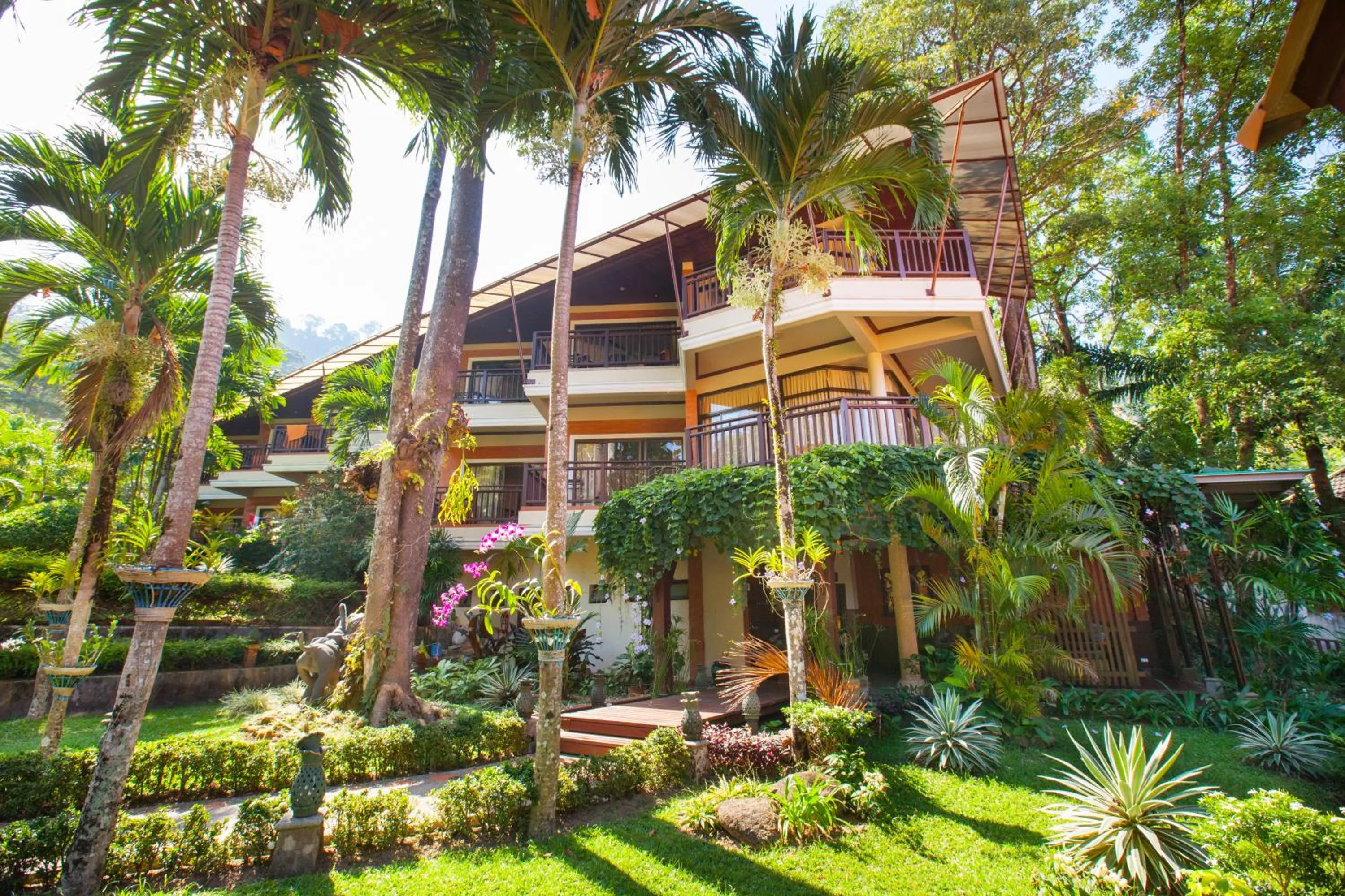 Property building in Khaolak Bayfront Resort