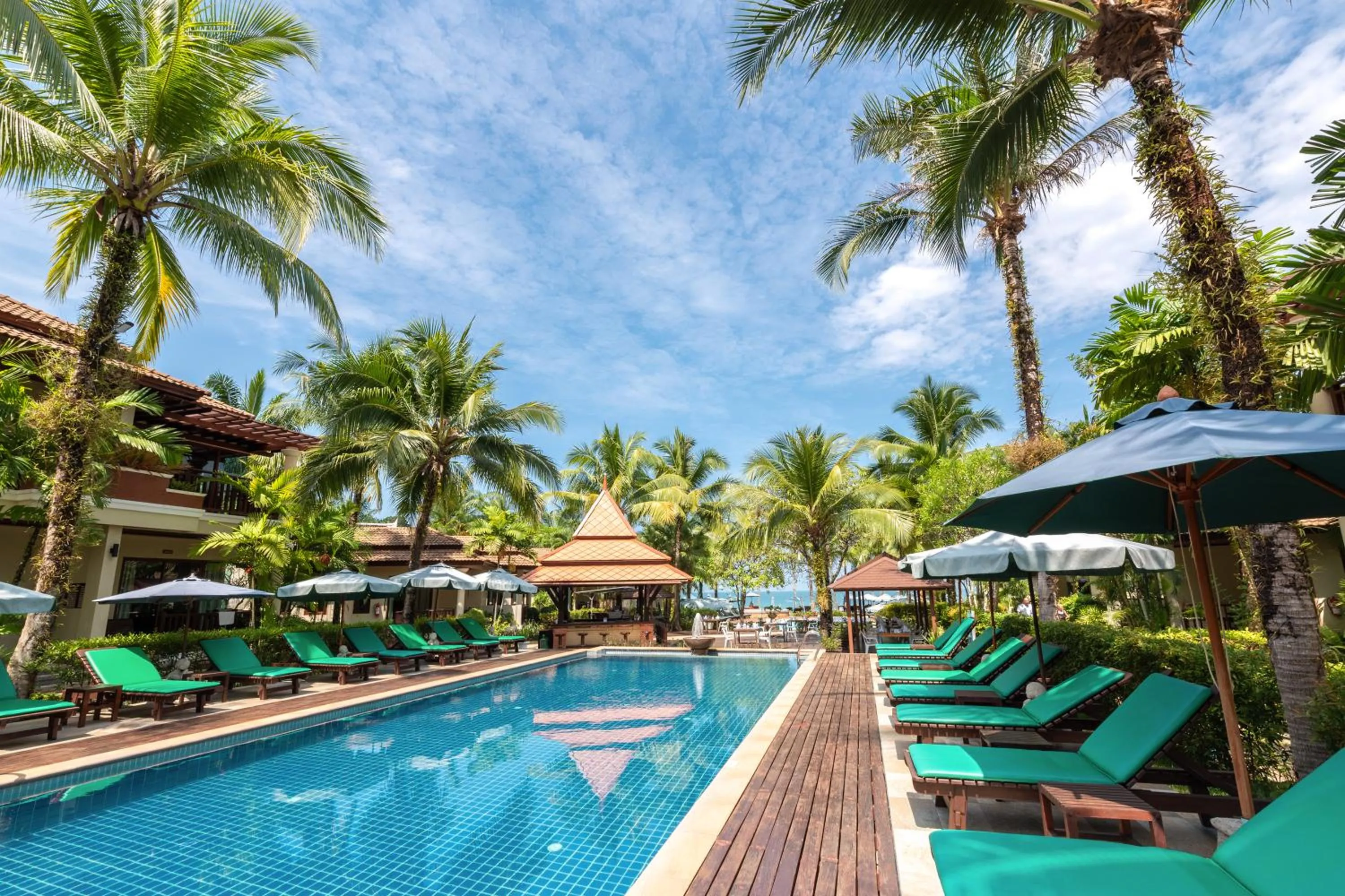 Swimming pool in Khaolak Bayfront Resort