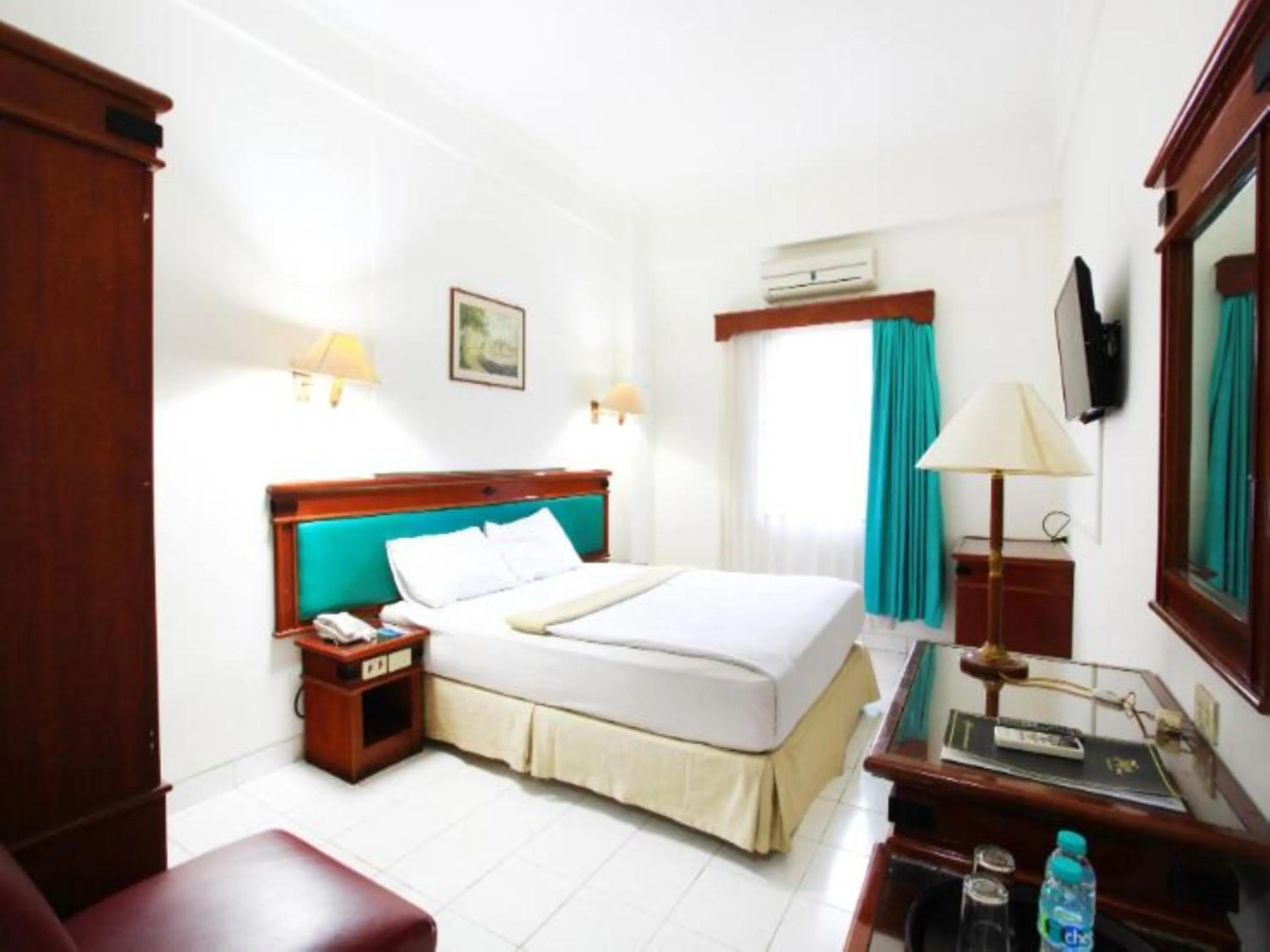 Bedroom, Bed in Puri Jaya Hotel
