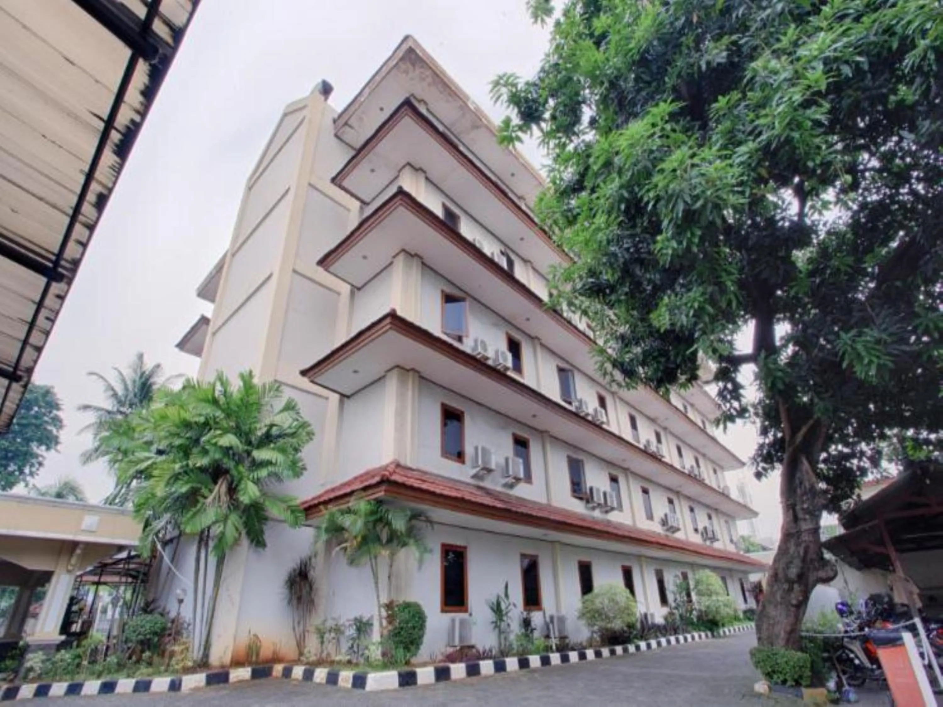 Property building in Puri Jaya Hotel
