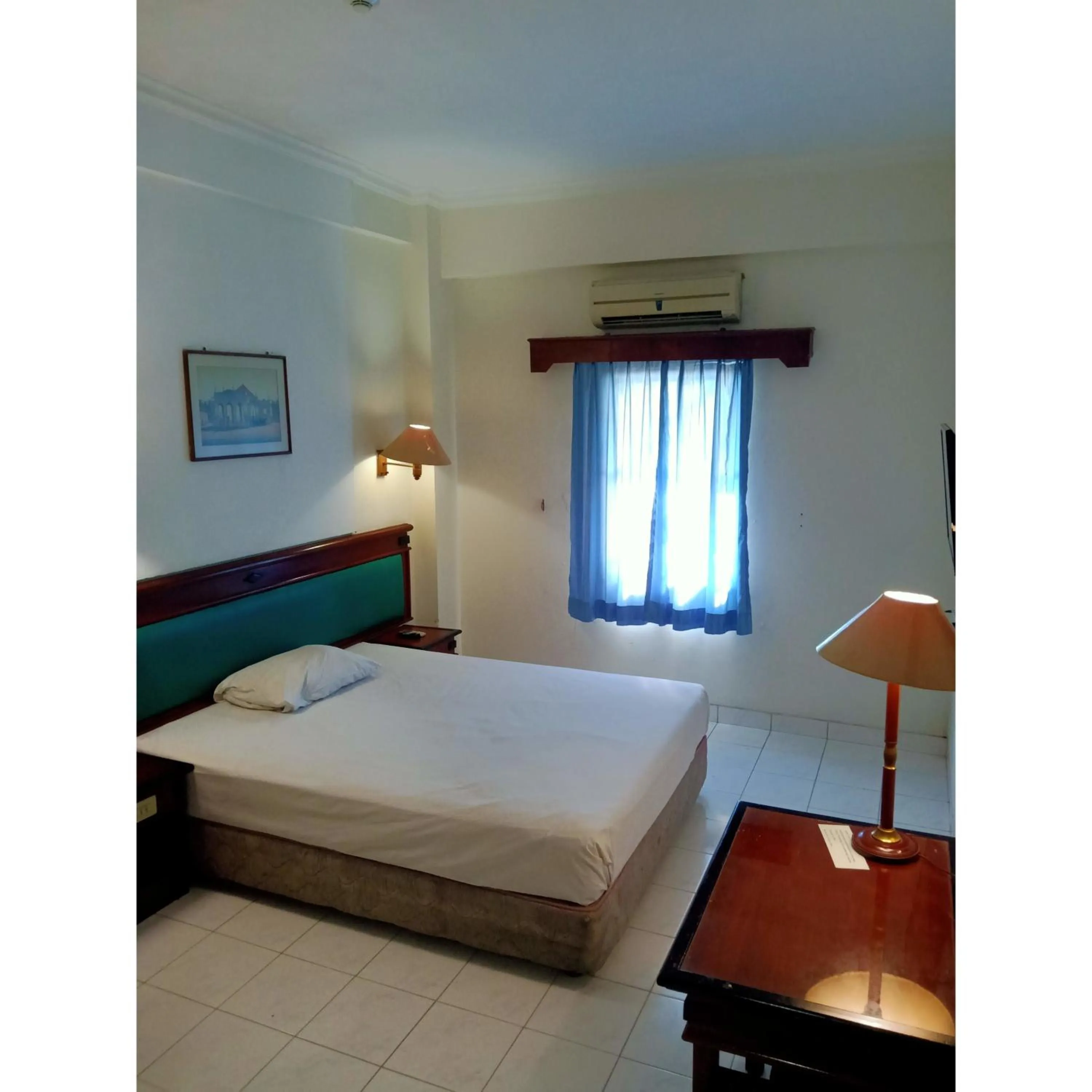 Bed in Puri Jaya Hotel