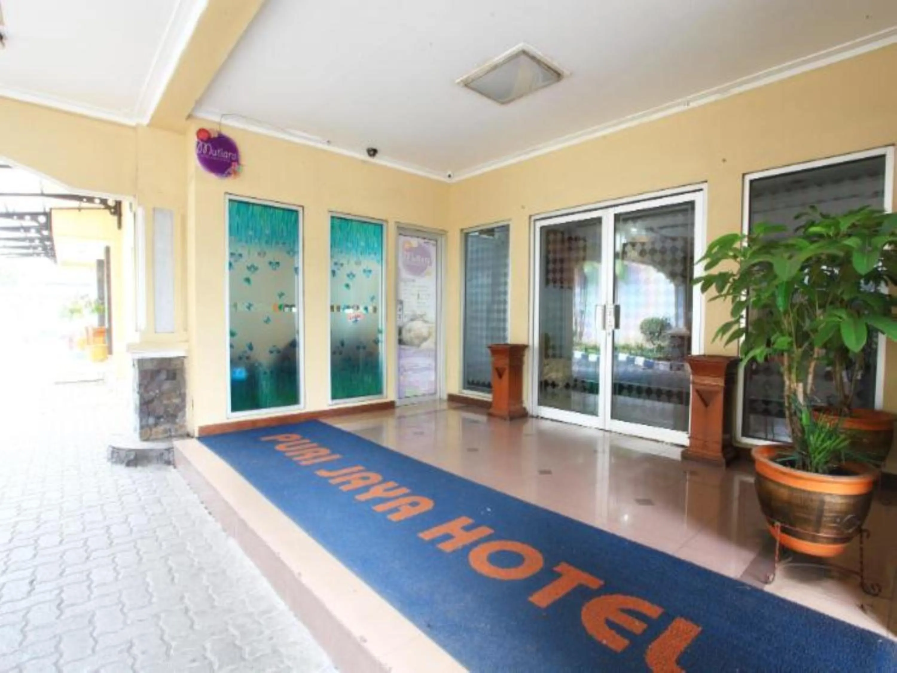 Facade/entrance in Puri Jaya Hotel