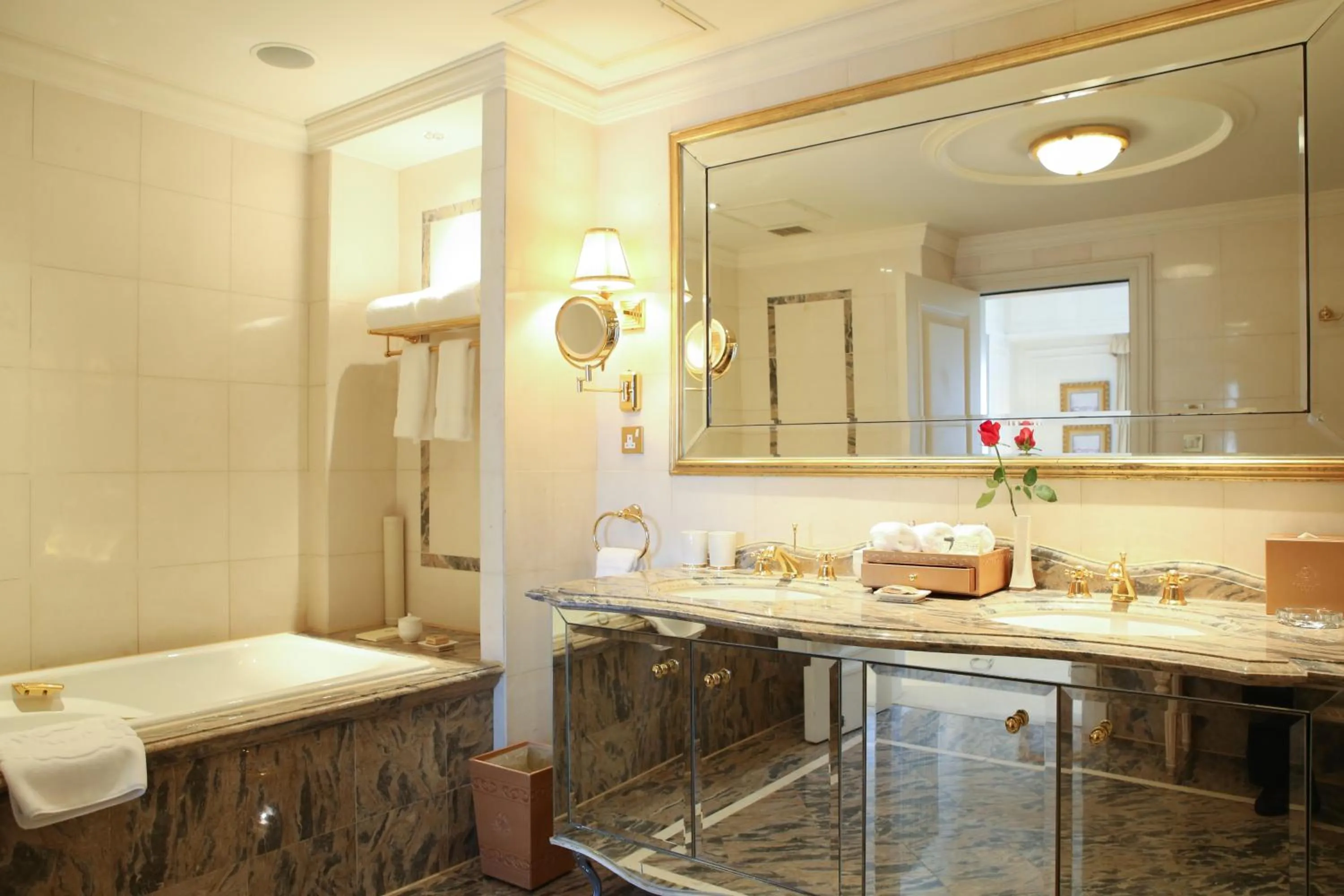 Bathroom in Legendale Hotel Beijing