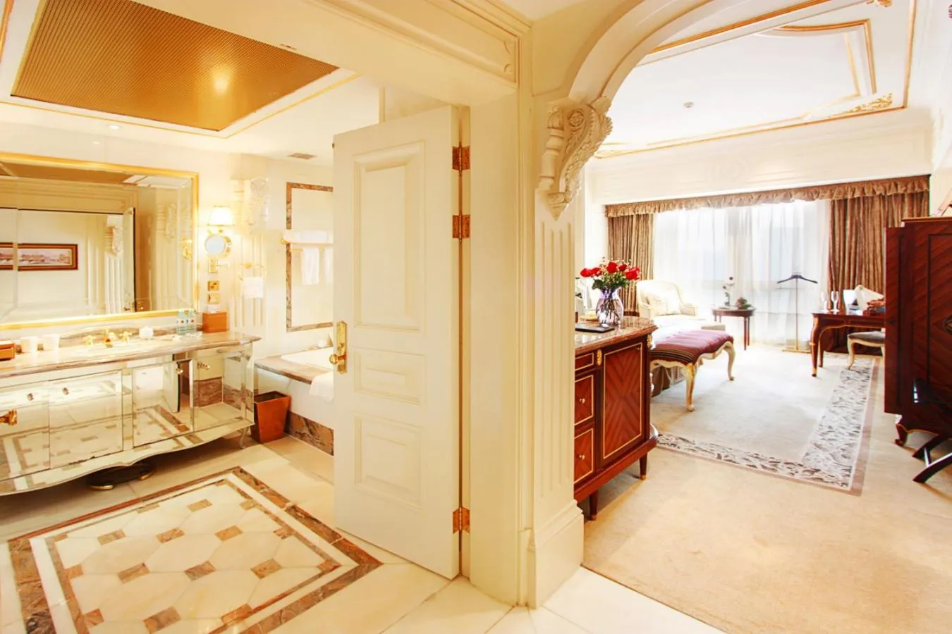 Photo of the whole room, Bed in Legendale Hotel Beijing