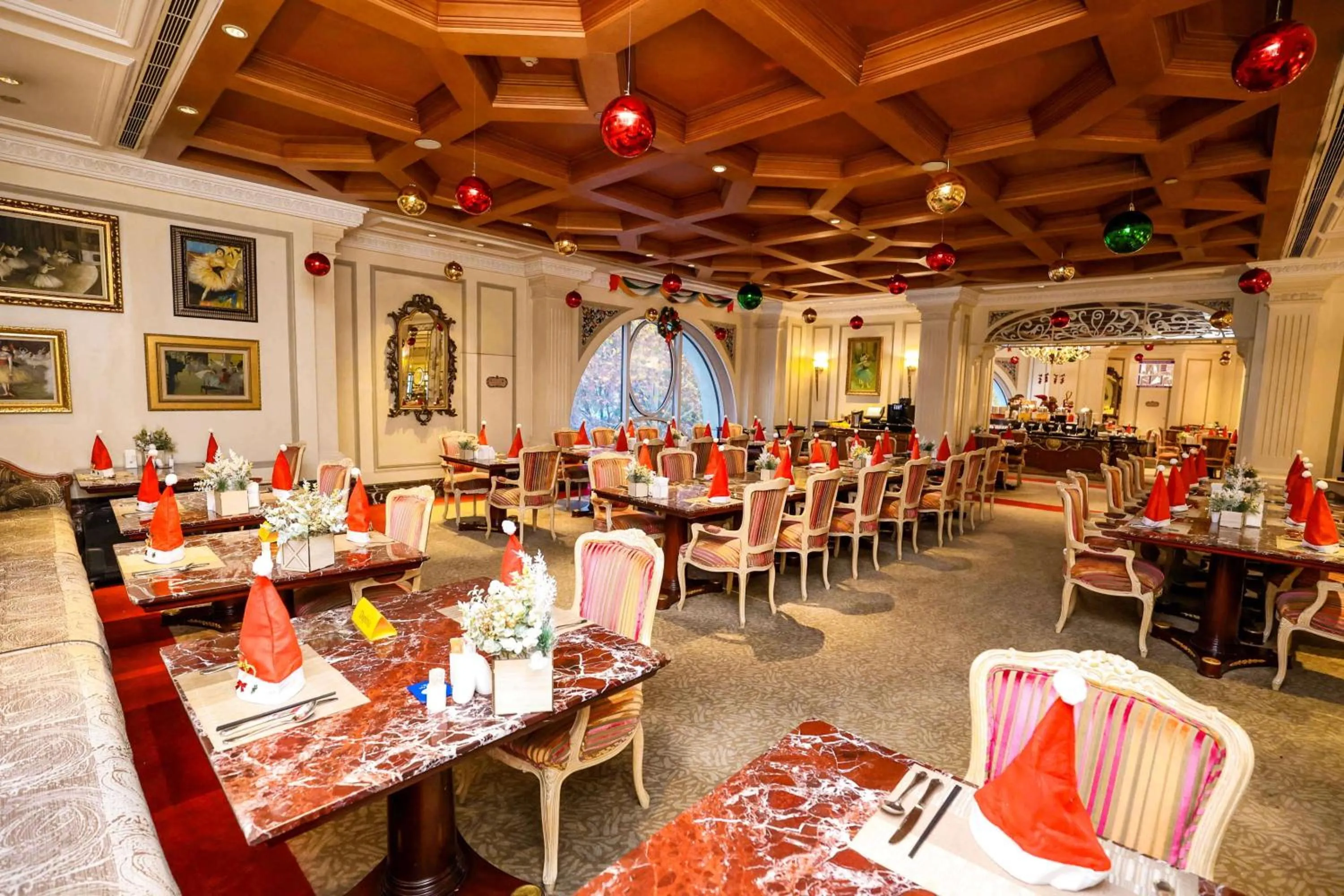 Restaurant/places to eat in Legendale Hotel Beijing