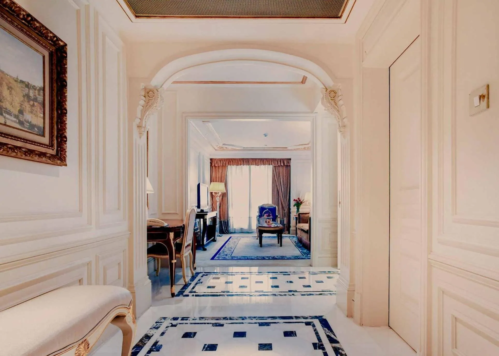 Living room in Legendale Hotel Beijing