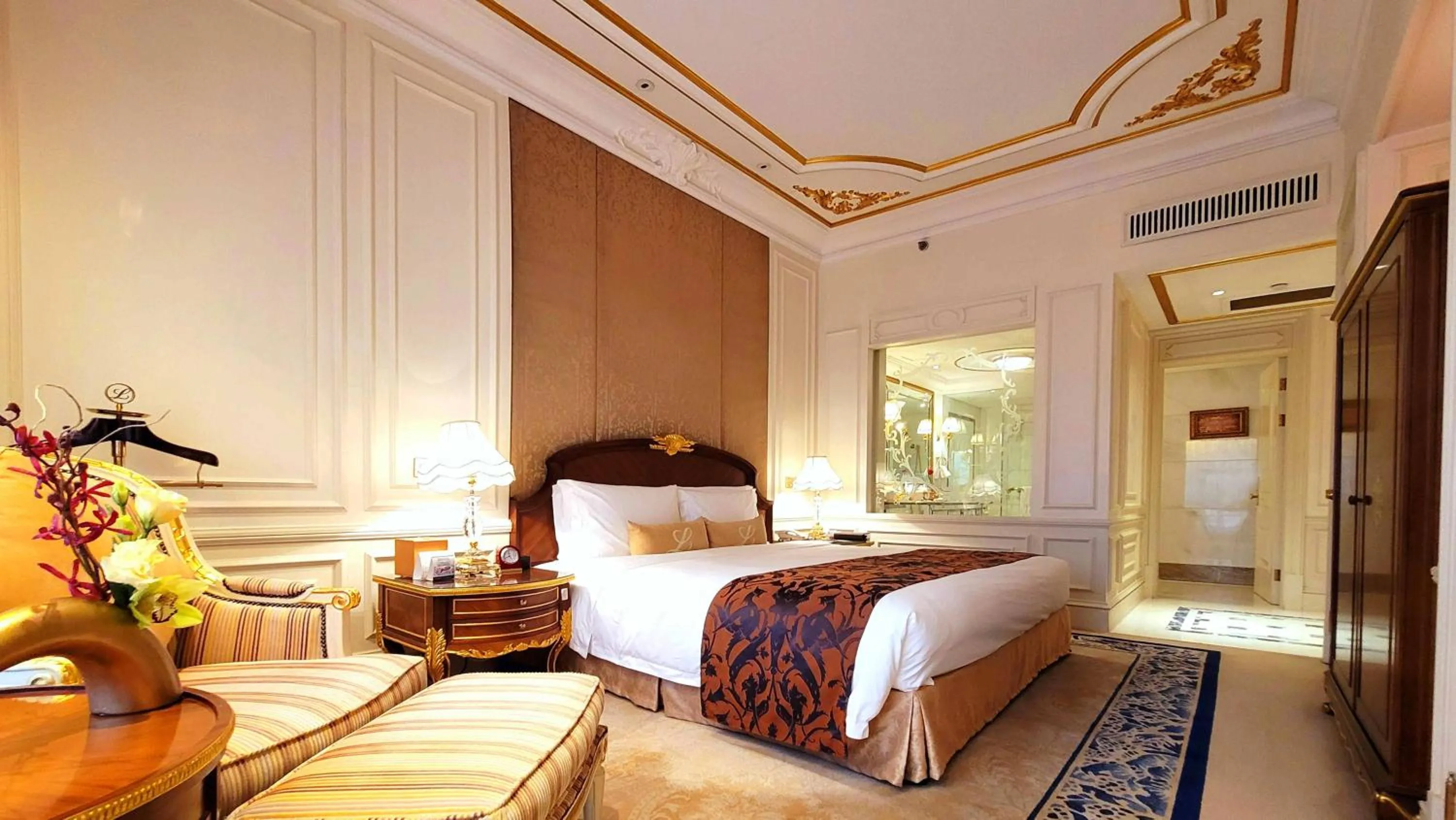 Bedroom, Bed in Legendale Hotel Beijing