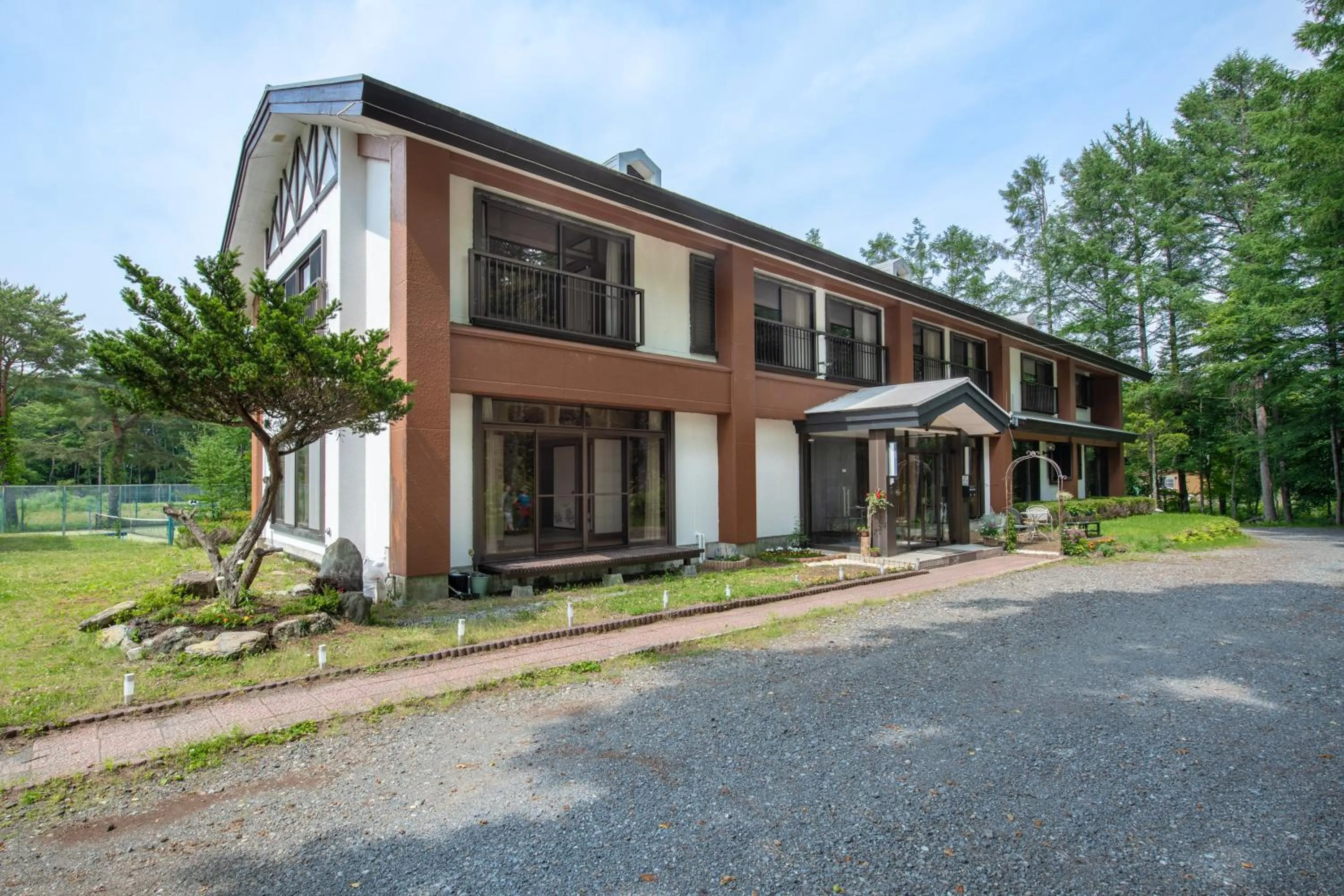 Property building in Yamanaka Lake Ryozan