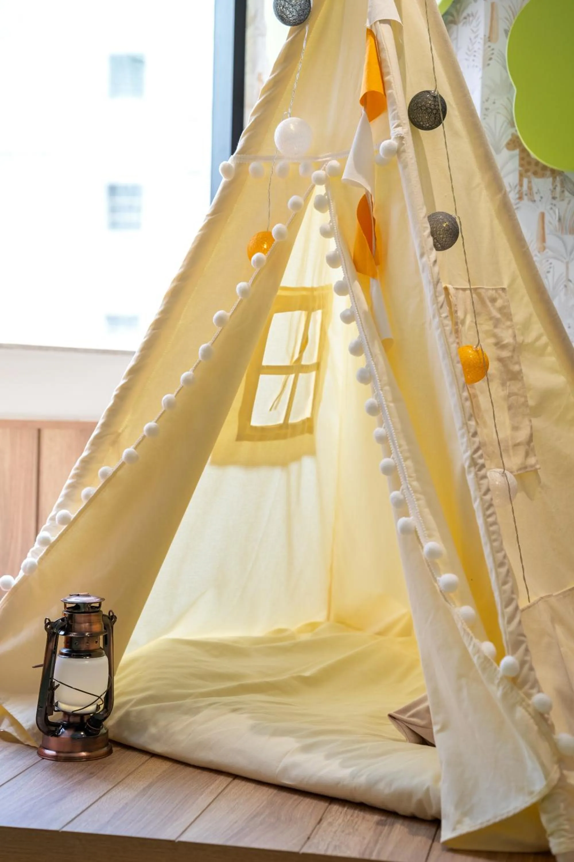 Bed in The Kimberley Hotel