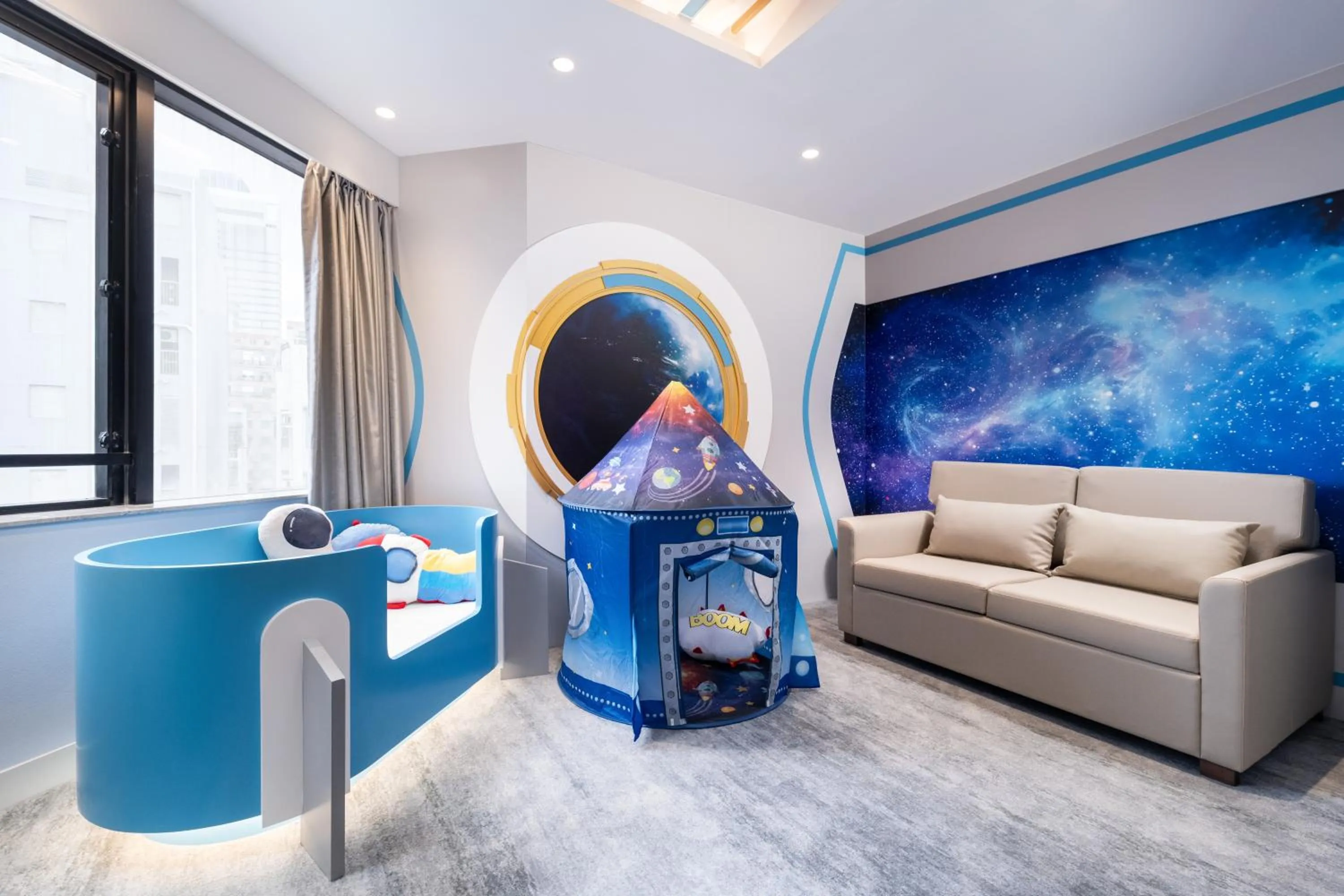 Seating area in The Kimberley Hotel