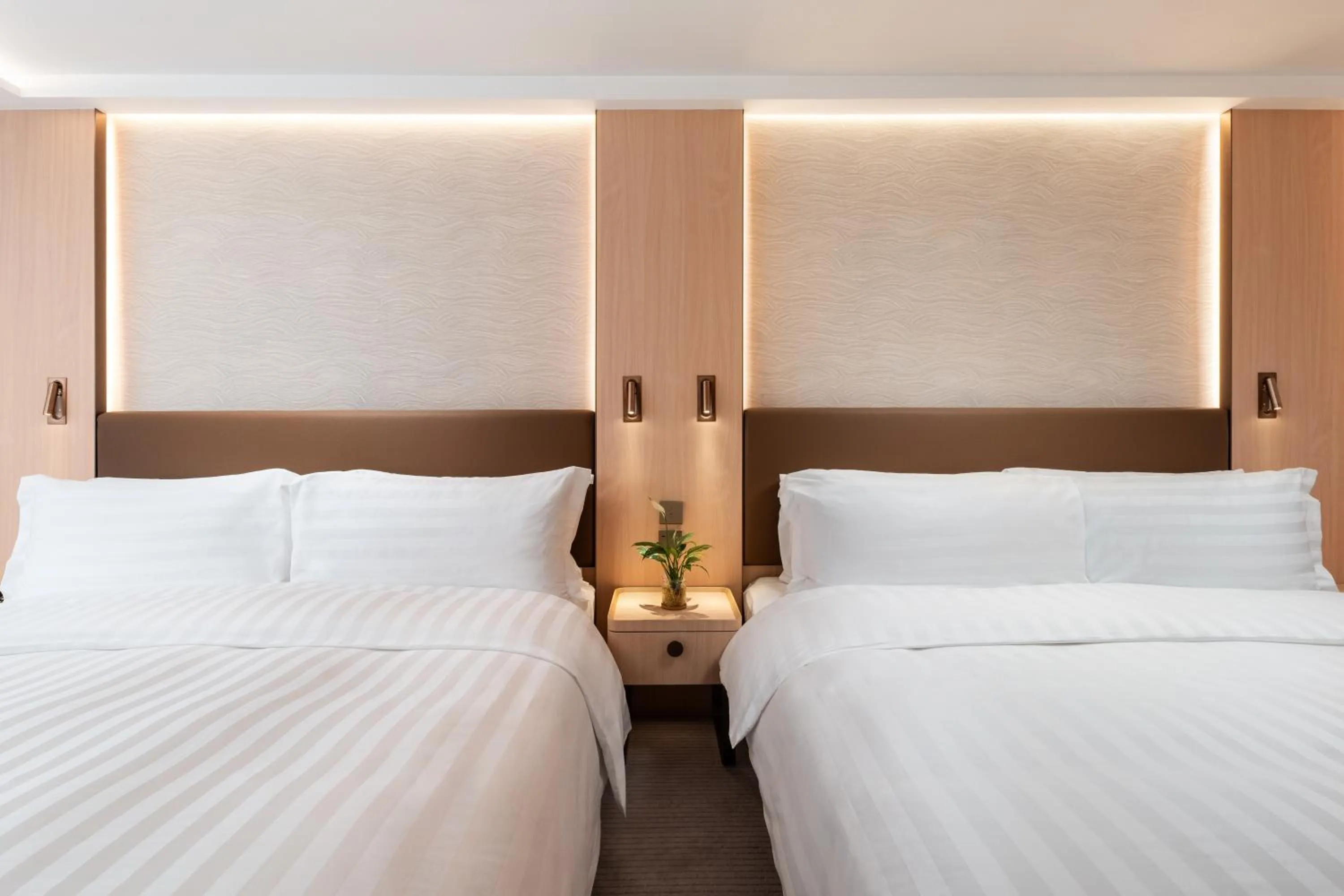 Bed in The Kimberley Hotel