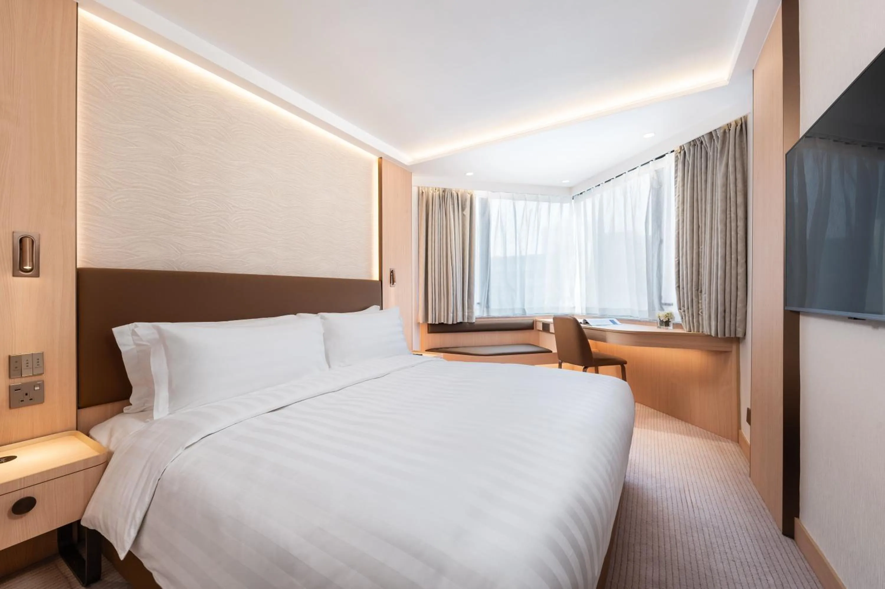 Bed in The Kimberley Hotel