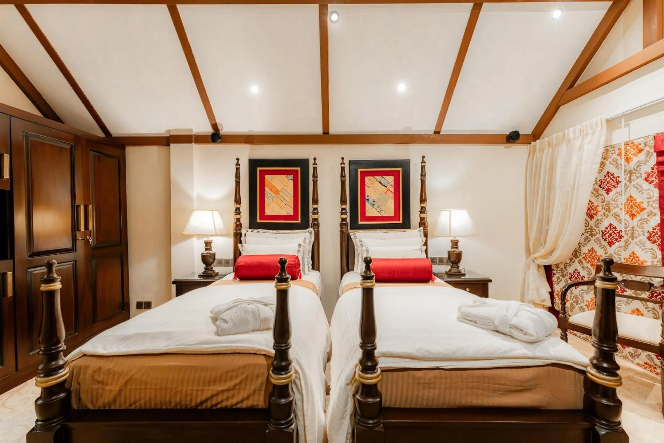 Bedroom, Bed in The CheRiz Boutique