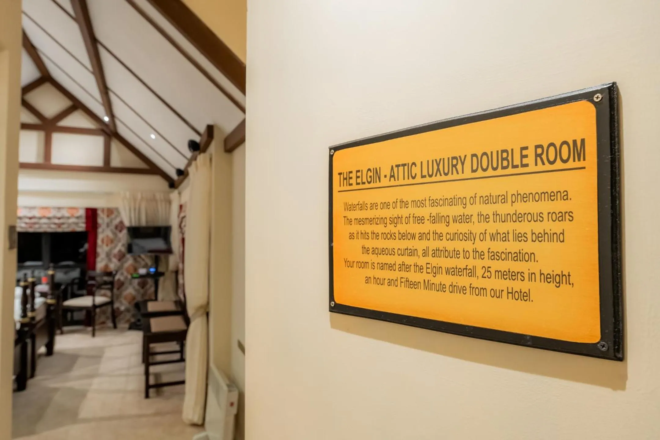 Decorative detail in The CheRiz Boutique