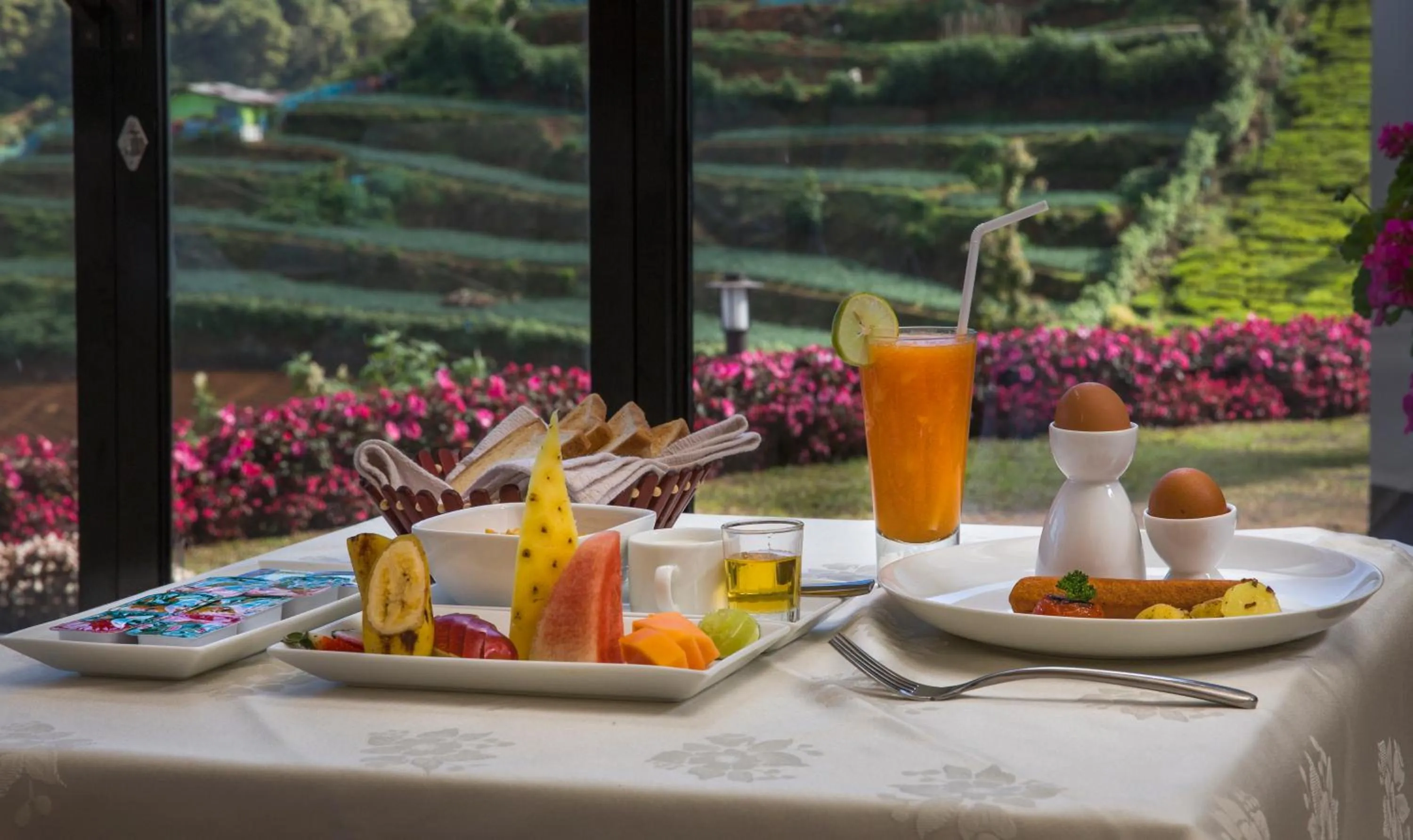 Food and drinks in The CheRiz Boutique