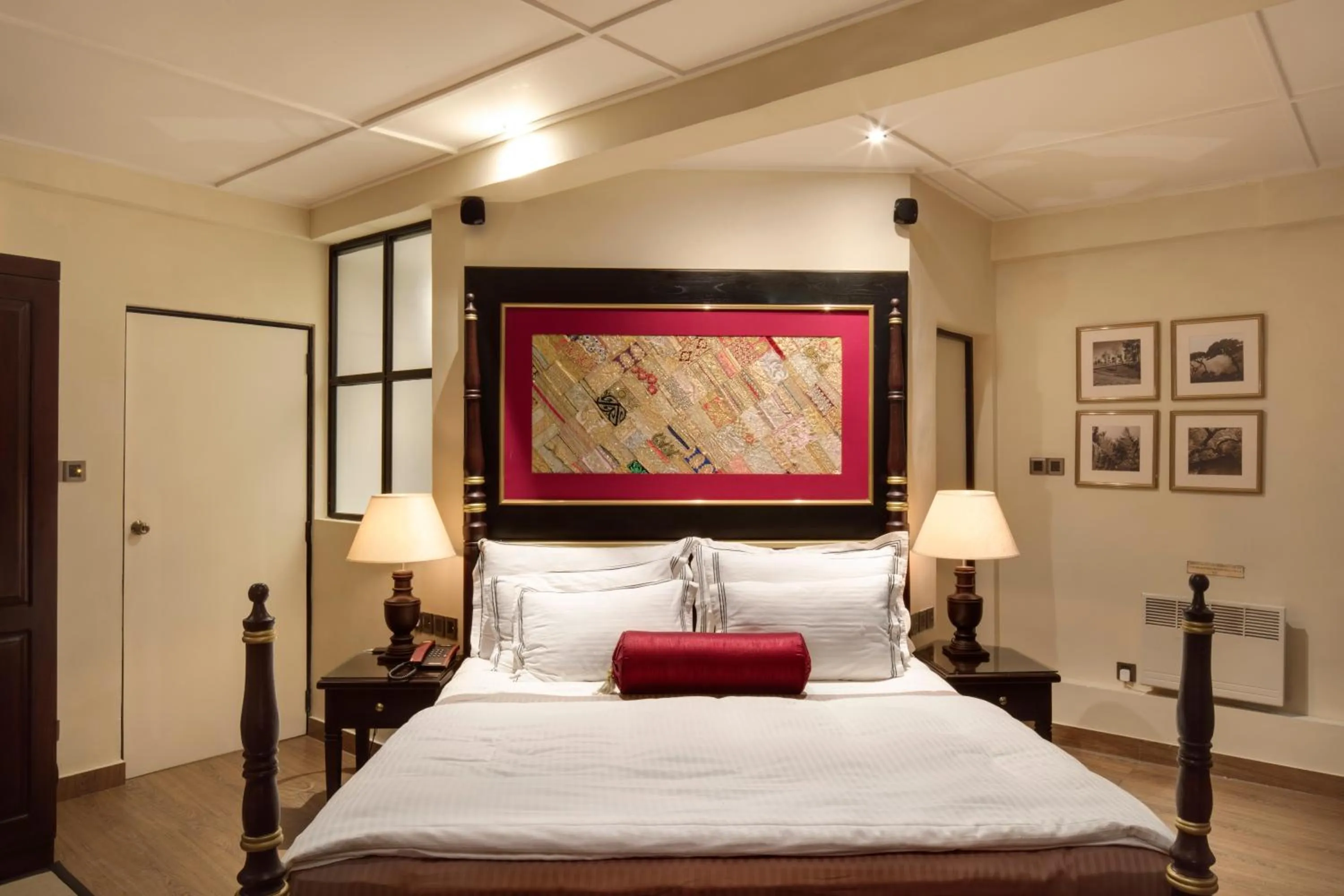 Bedroom, Bed in The CheRiz Boutique