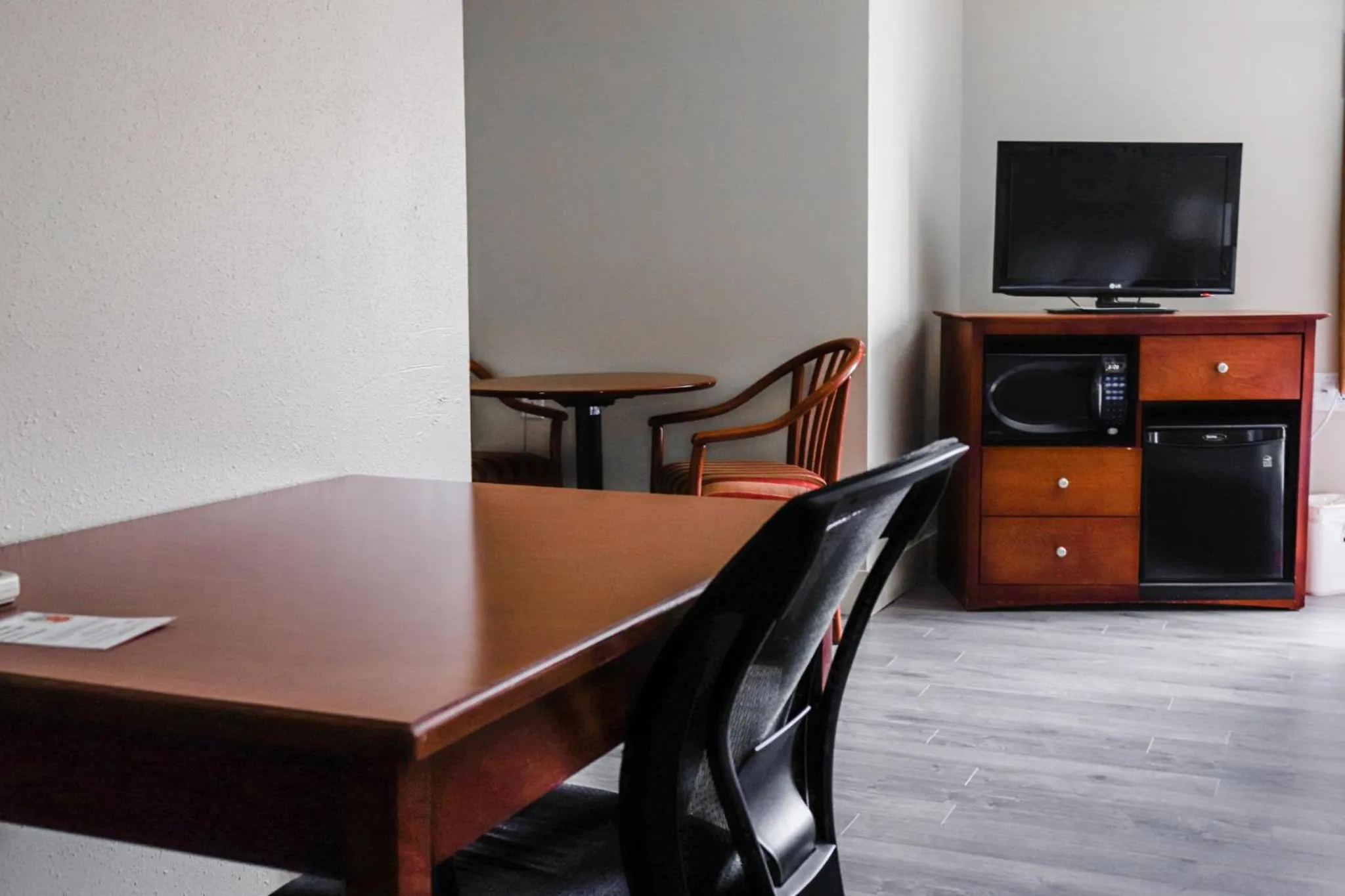 Seating area in Super 8 by Wyndham Campbellton NB