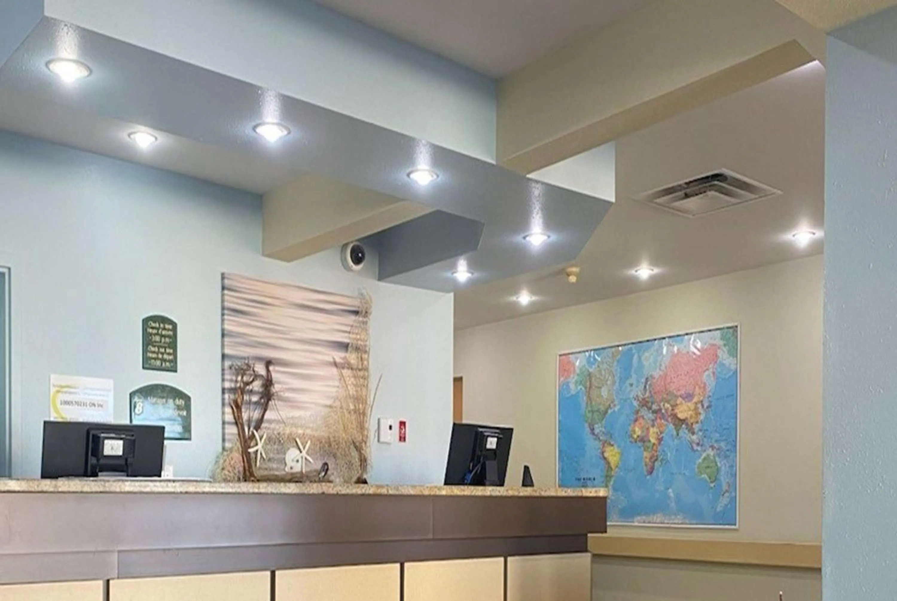 Lobby or reception in Super 8 by Wyndham Campbellton NB