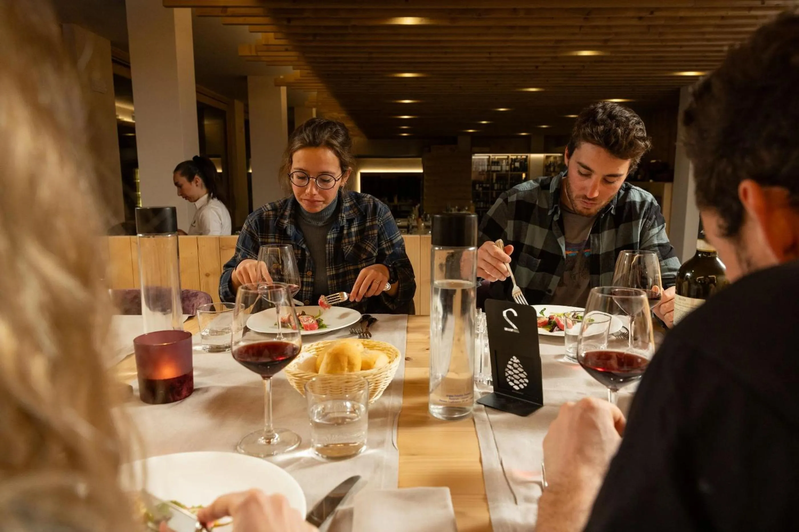 Restaurant/places to eat in Hotel Nevada